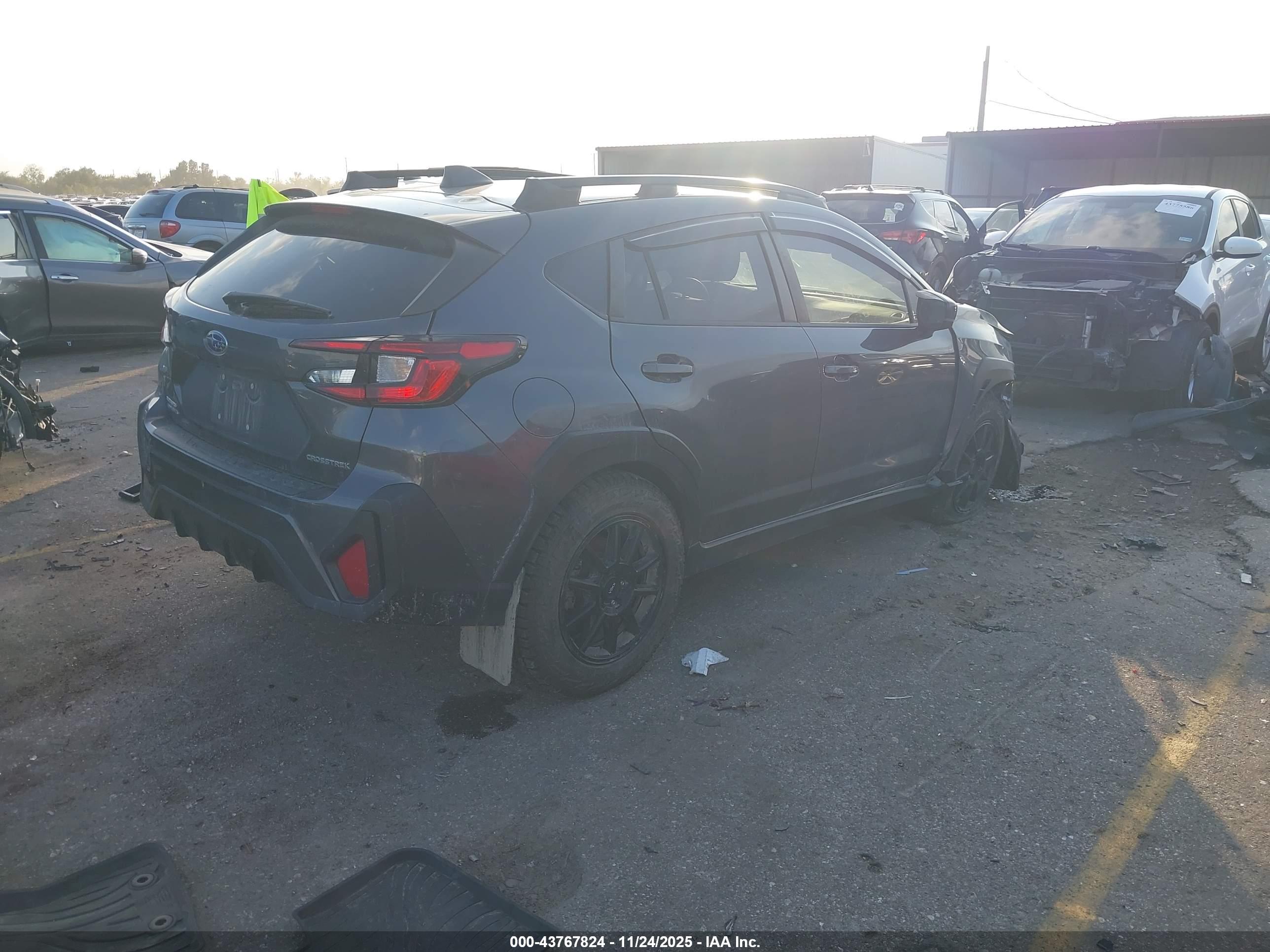 SUBARU CROSSTREK image 4