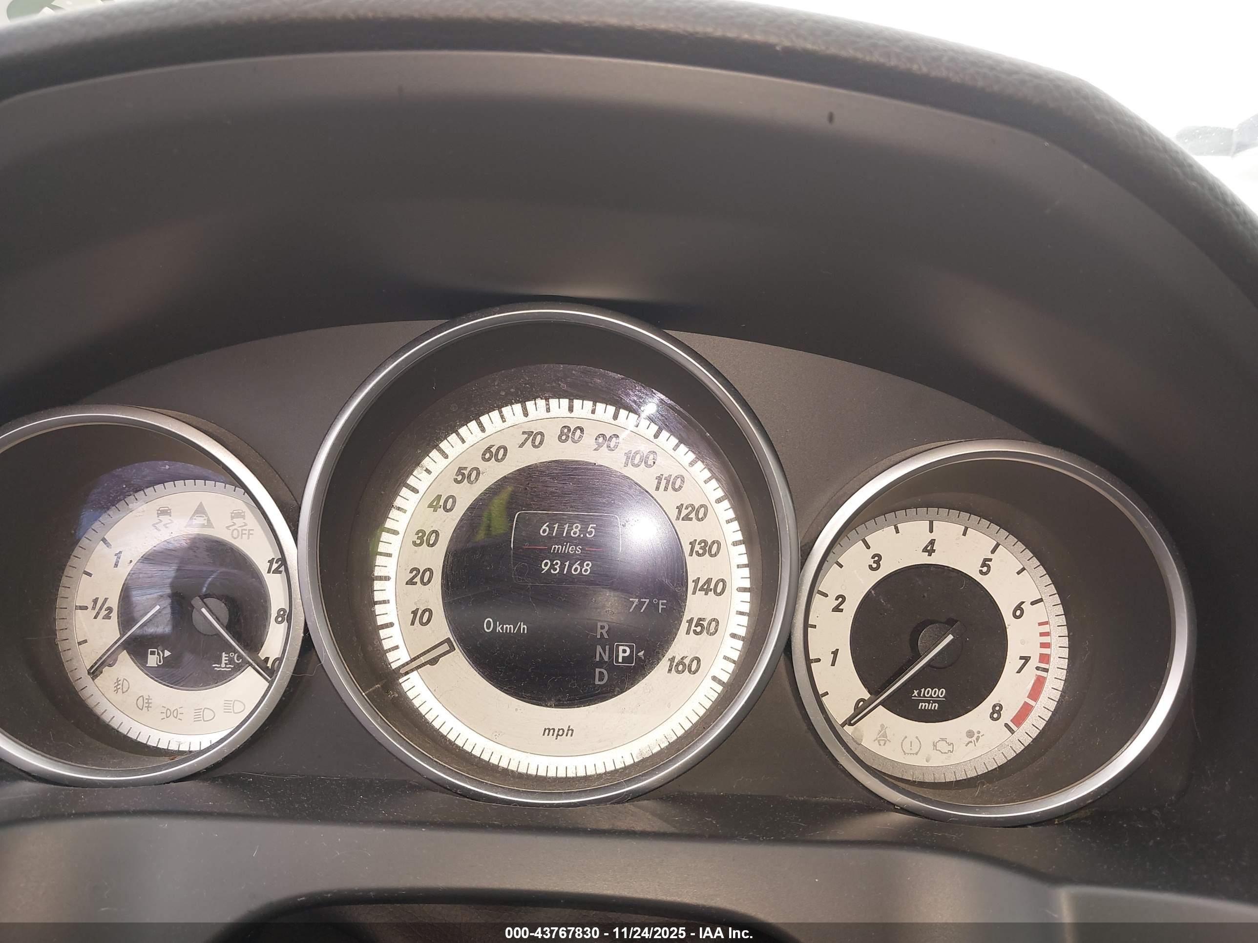 MERCEDES-BENZ E image 7