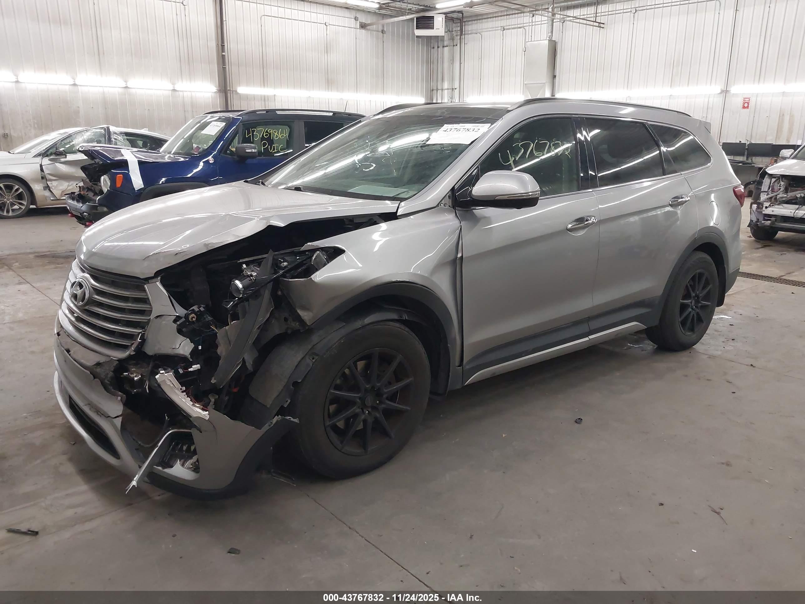 HYUNDAI SANTA image 2