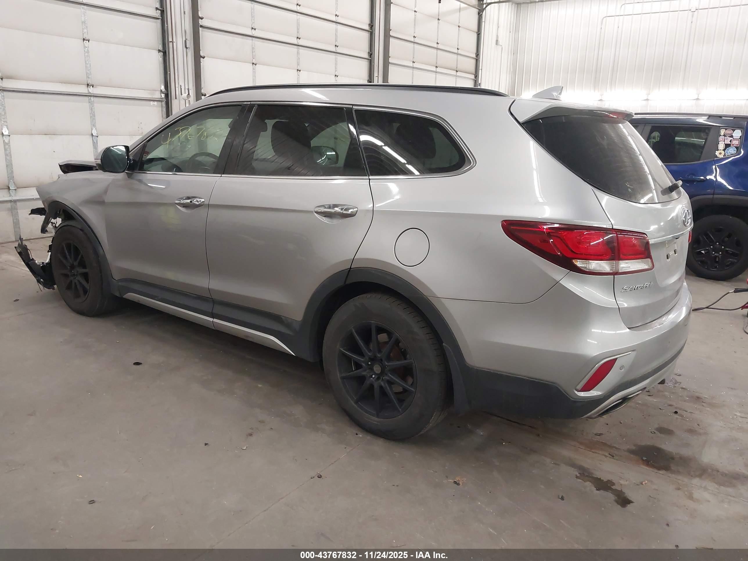 HYUNDAI SANTA image 3