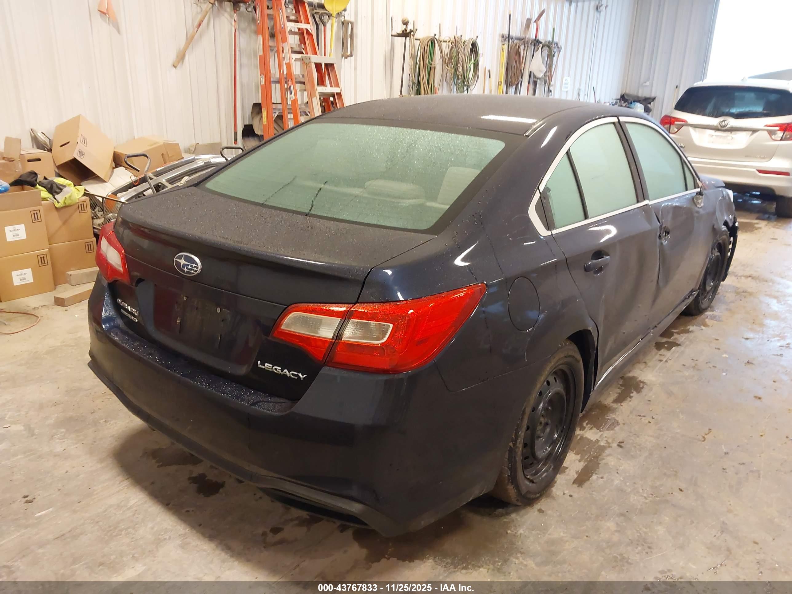 SUBARU LEGACY image 4
