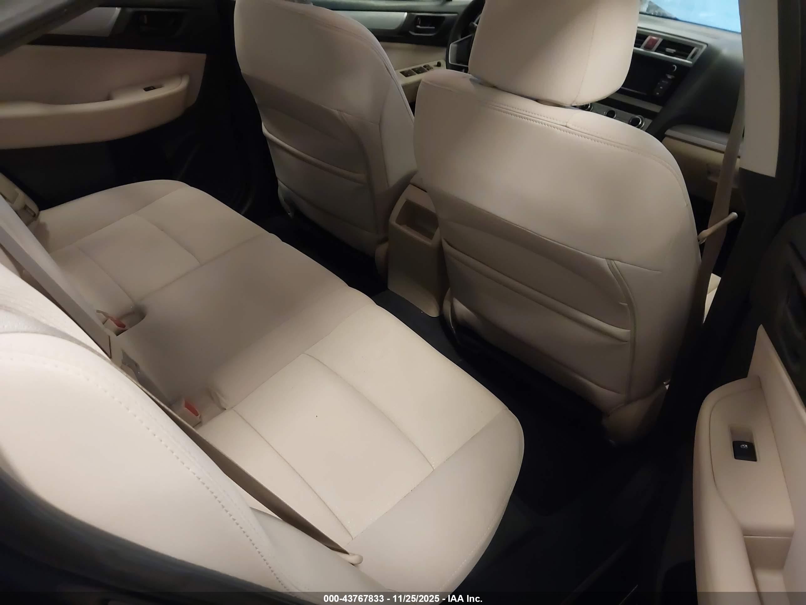 SUBARU LEGACY image 8