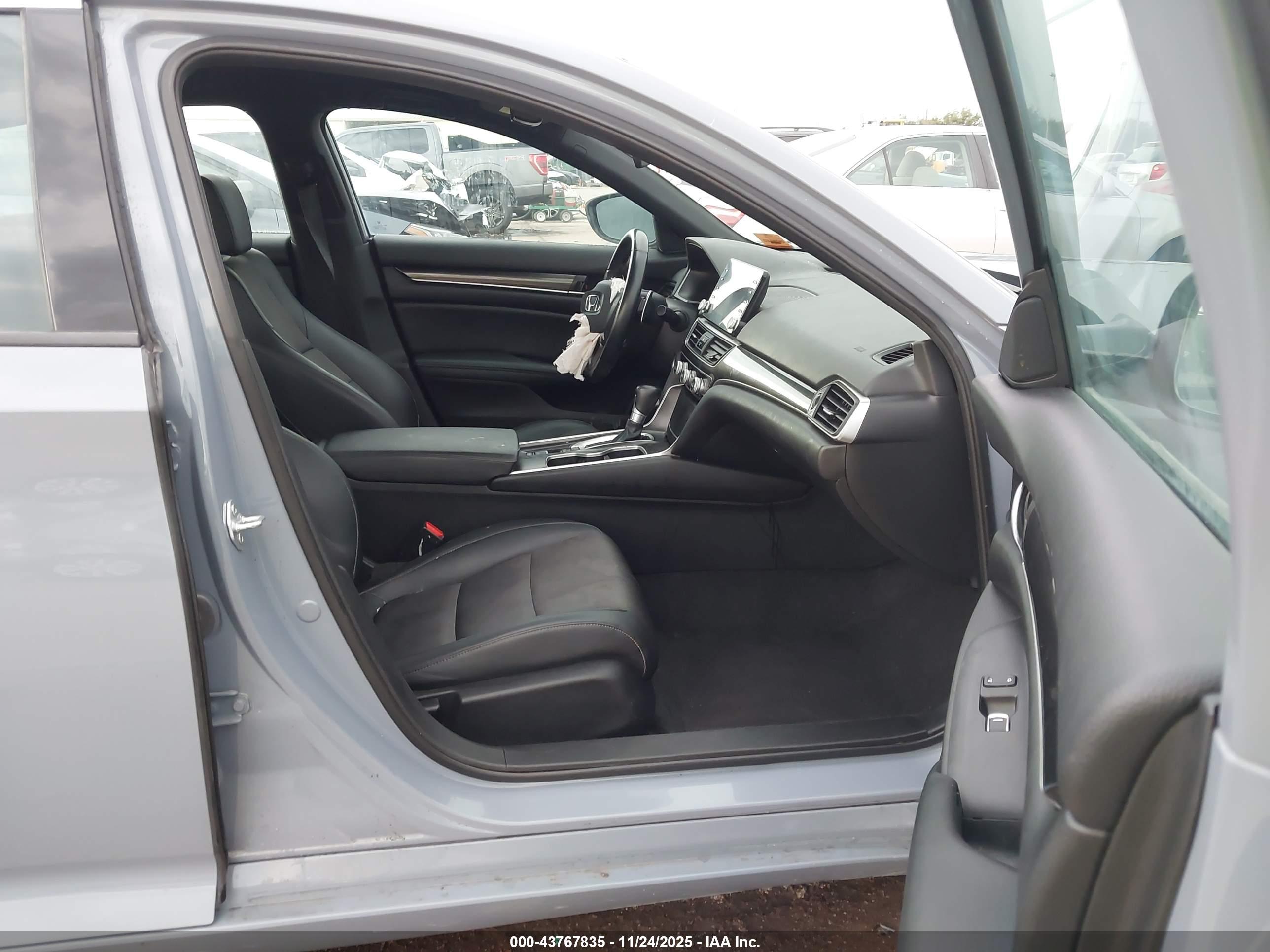 HONDA ACCORD image 5