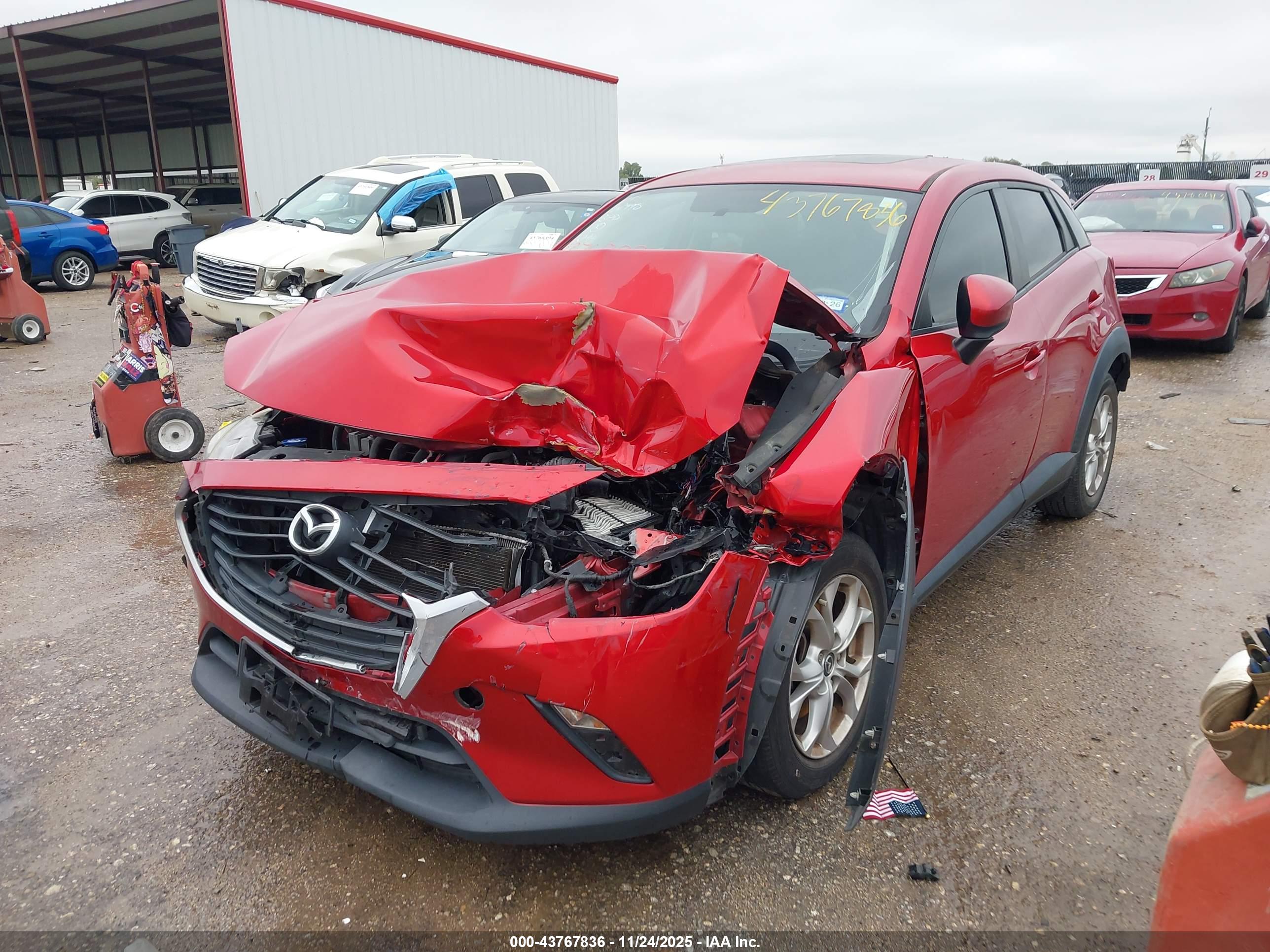 MAZDA CX-3 image 2