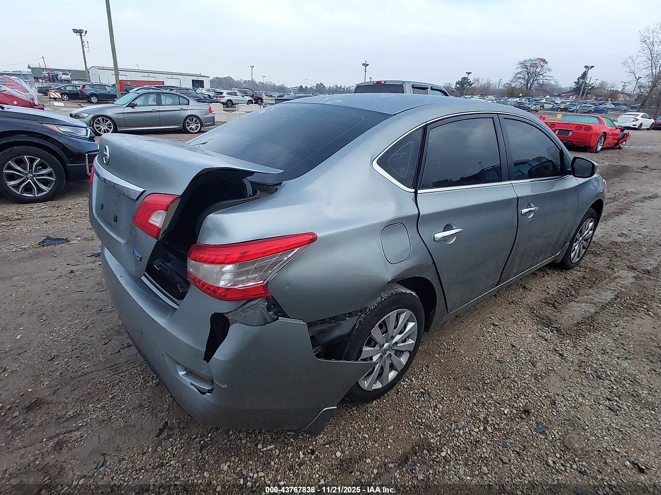 NISSAN SENTRA image 4