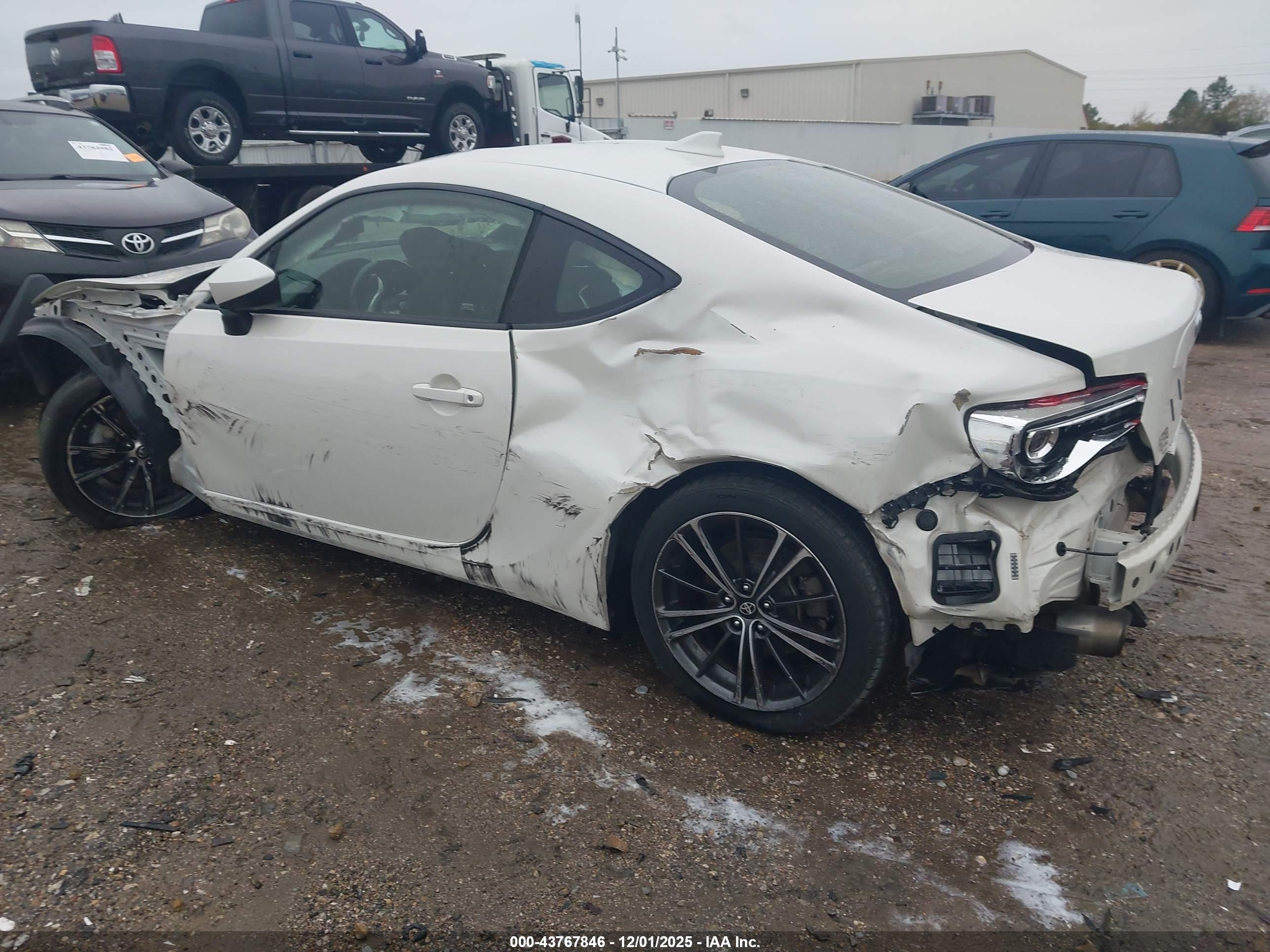 TOYOTA 86 image 3
