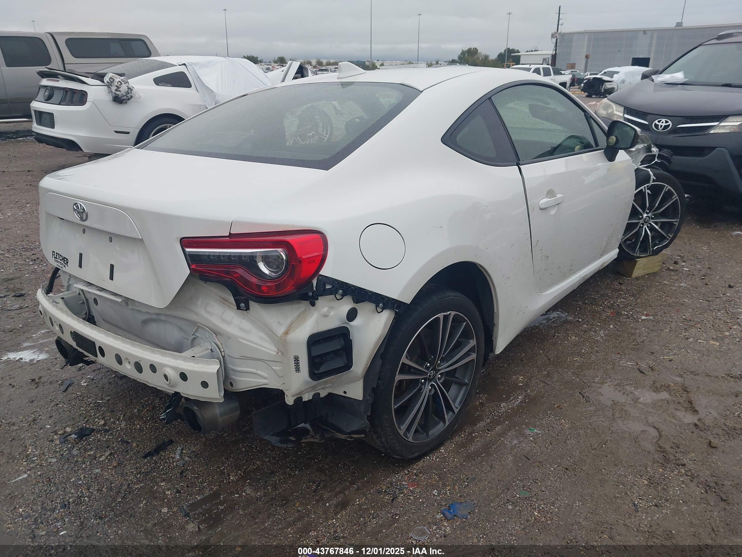 TOYOTA 86 image 4