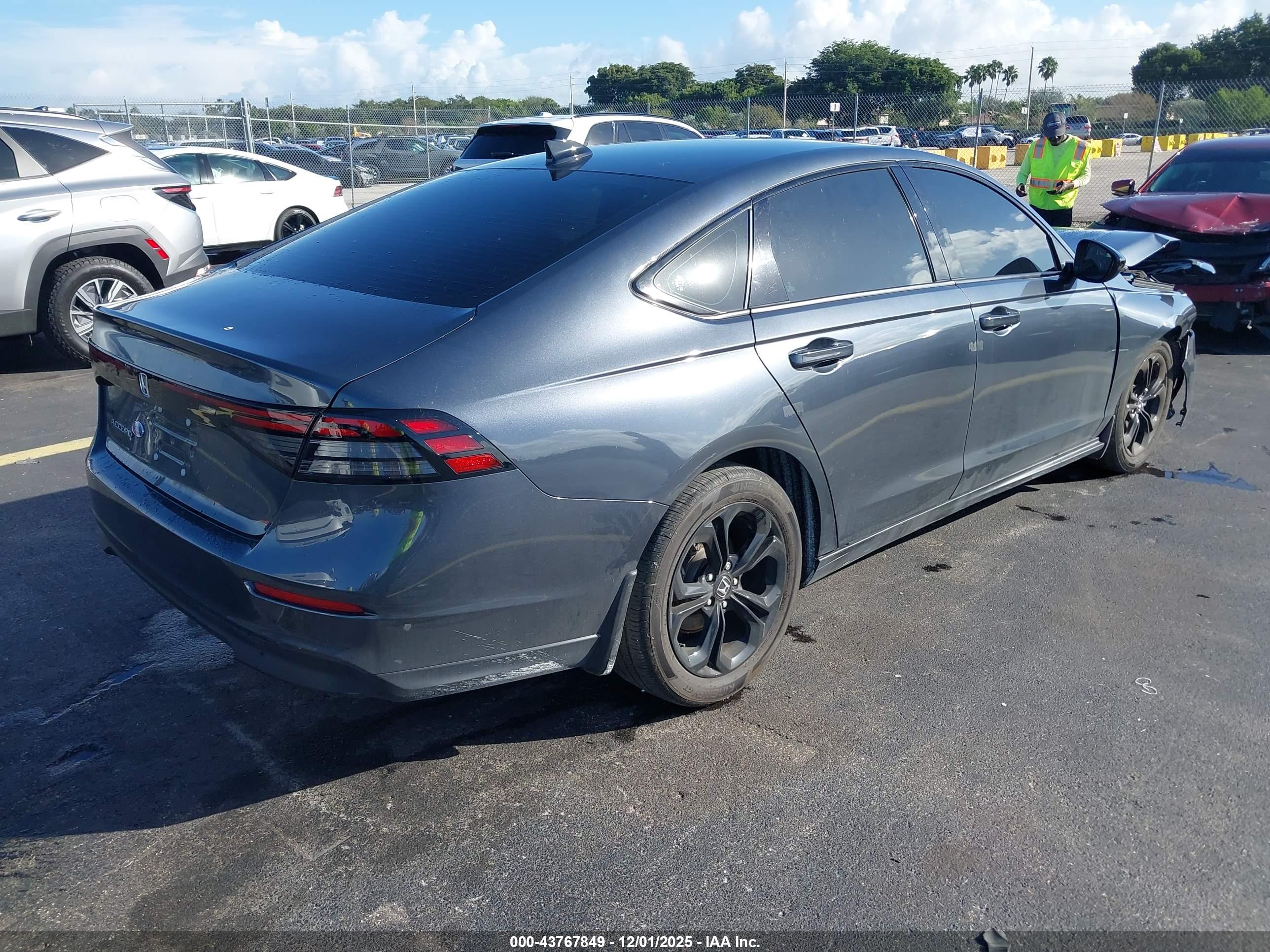HONDA ACCORD image 4