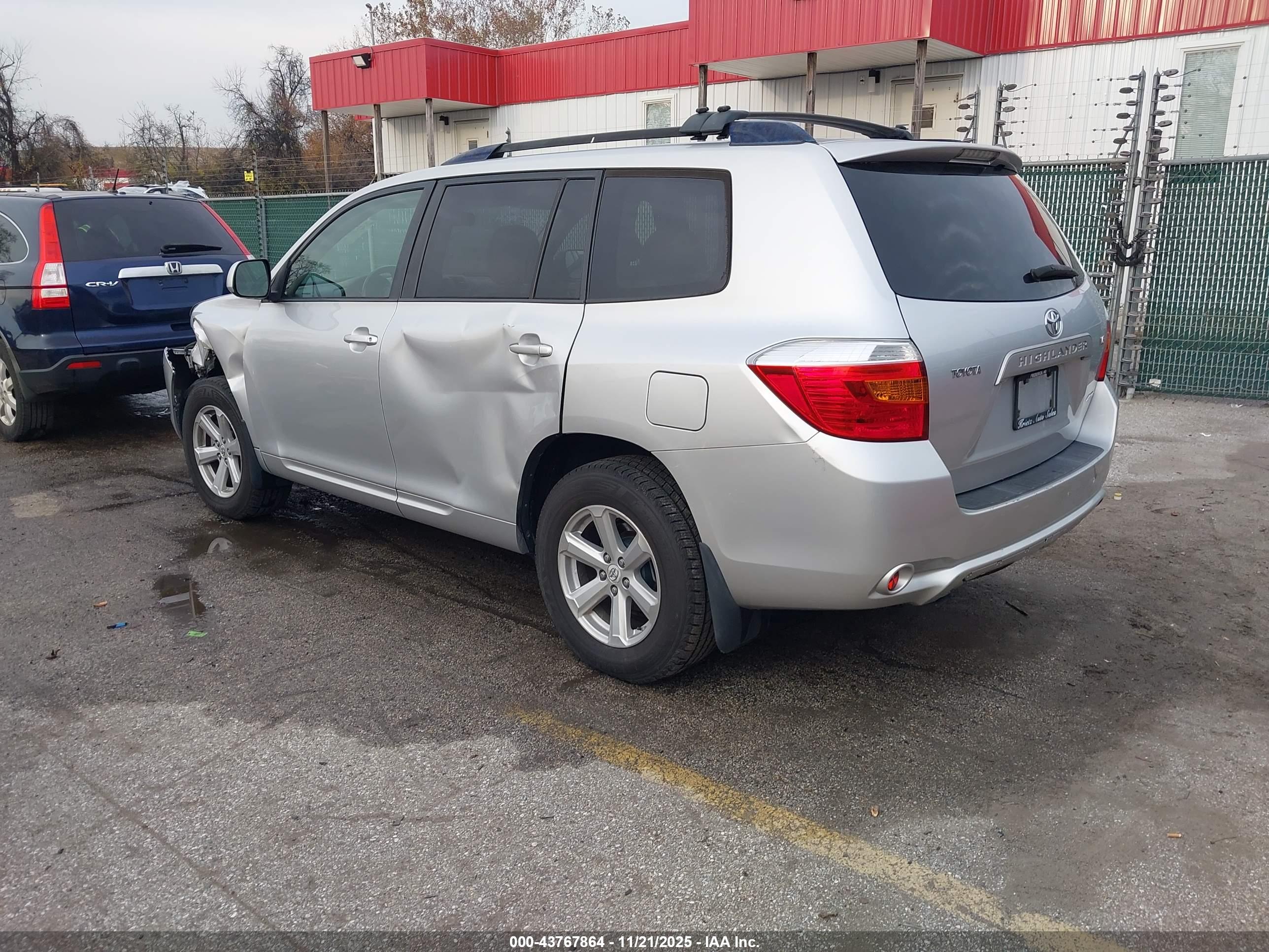 TOYOTA HIGHLANDER image 3