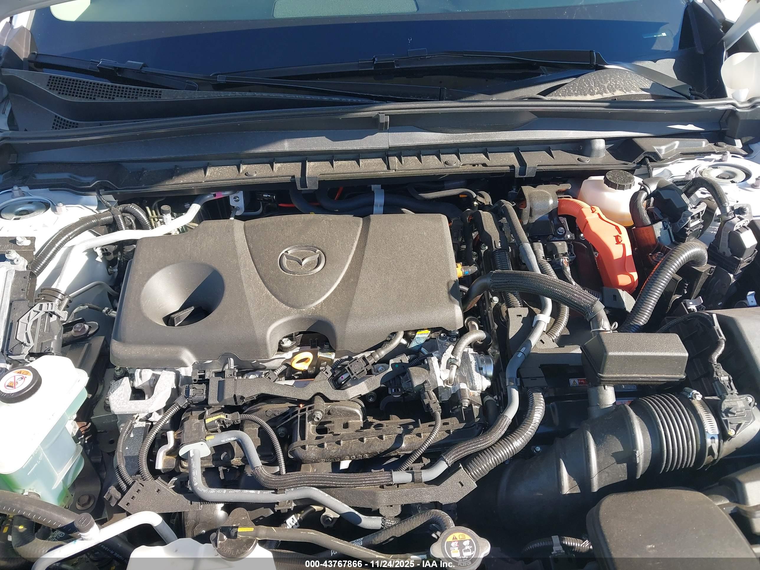 MAZDA CX-50 image 10
