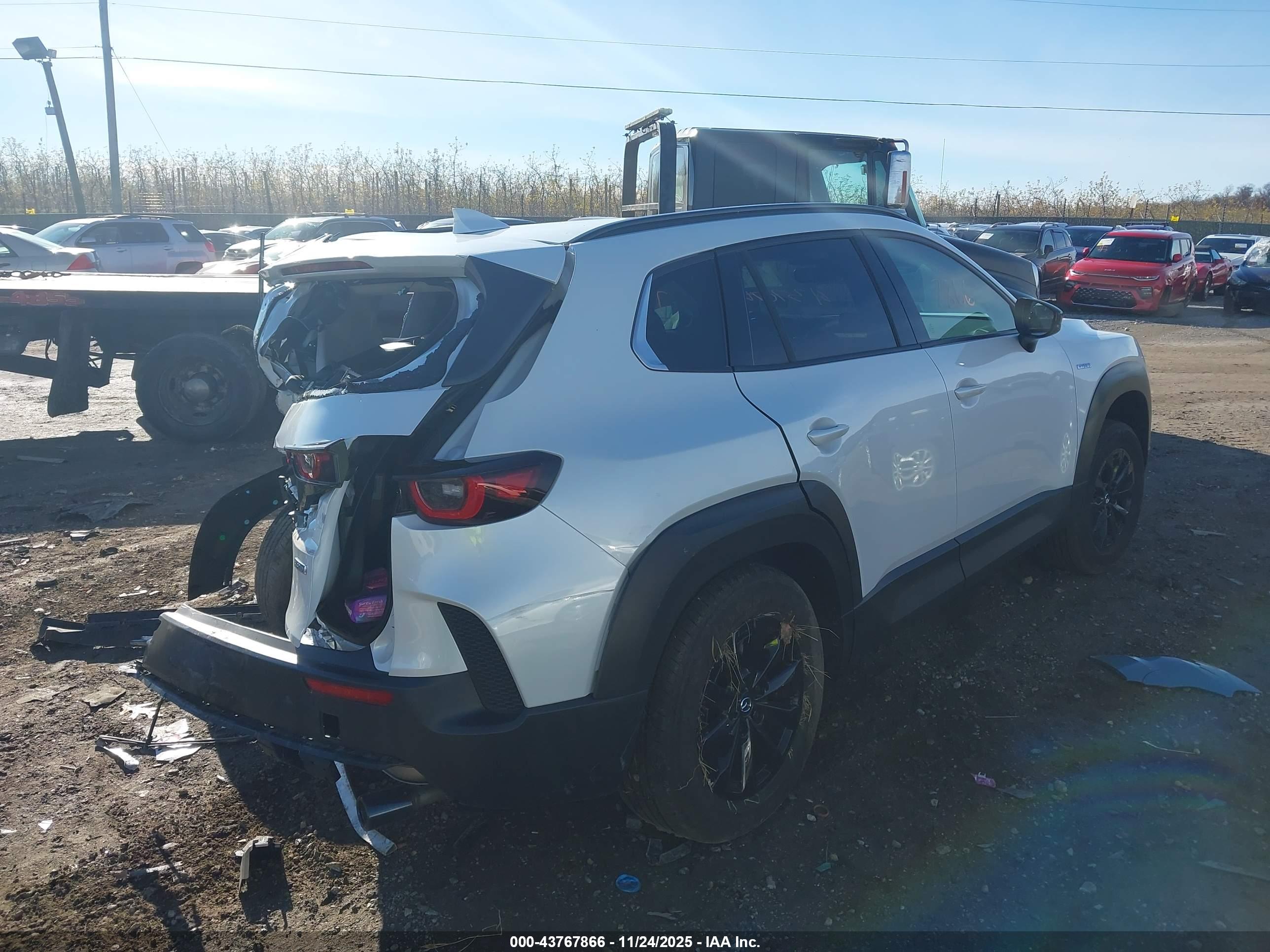 MAZDA CX-50 image 4