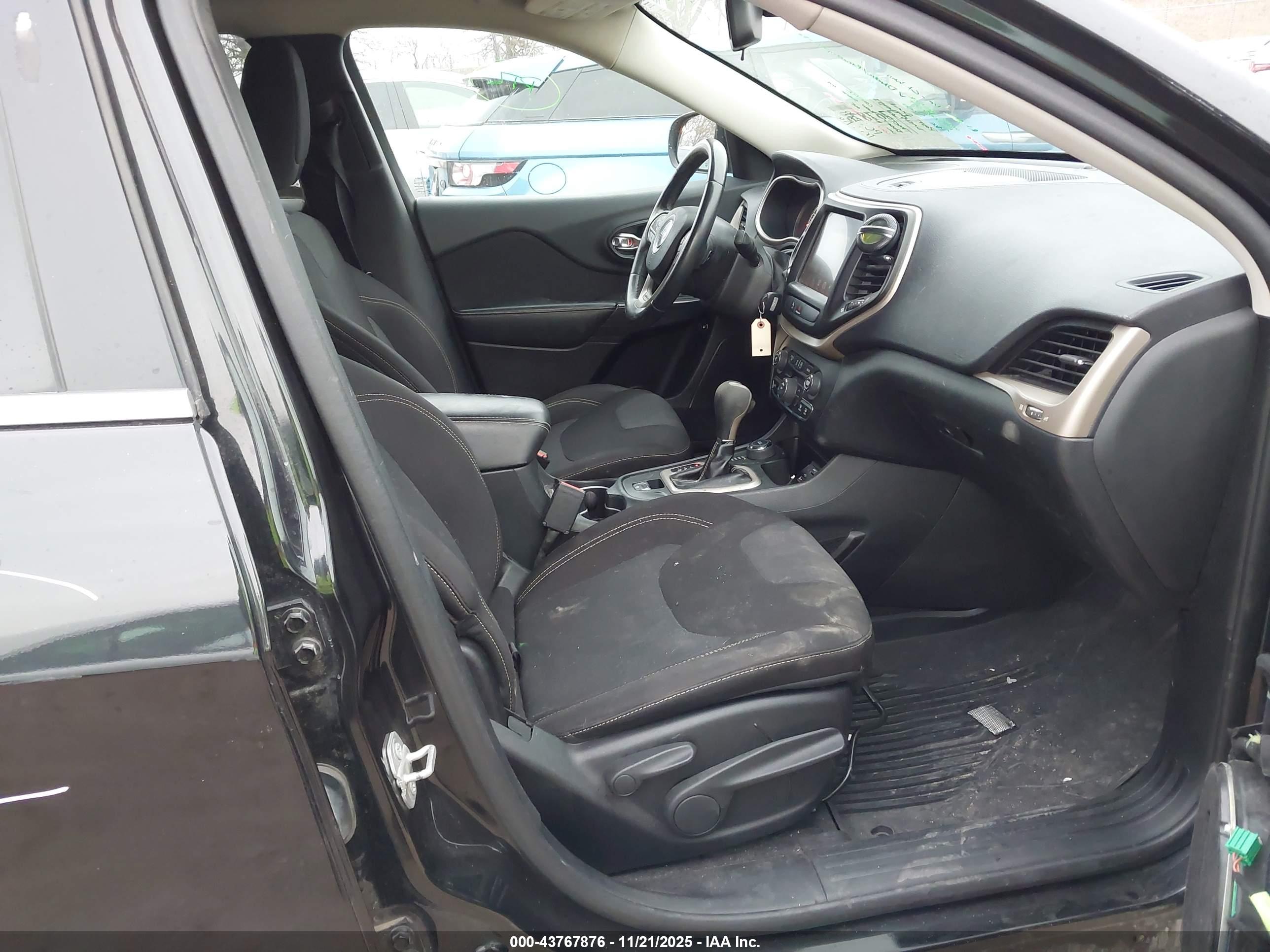 JEEP CHEROKEE image 5