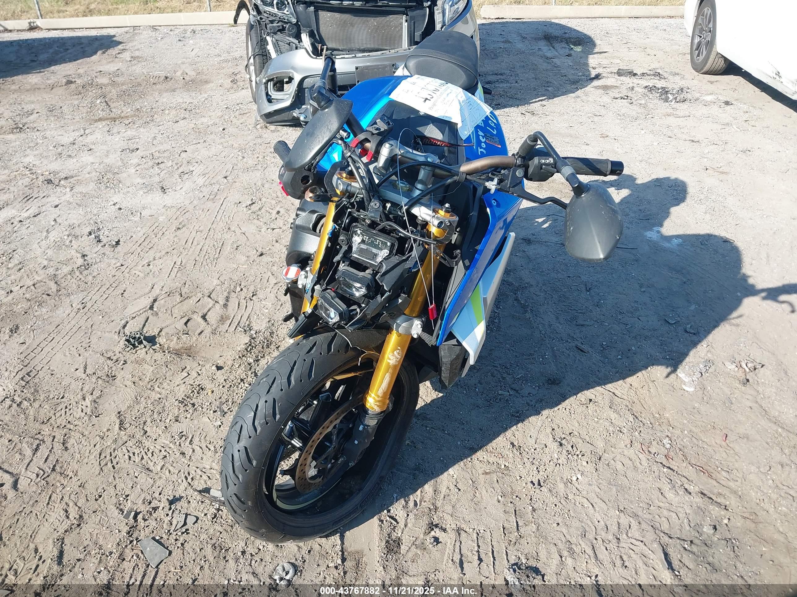SUZUKI GSX-S1000 image 5