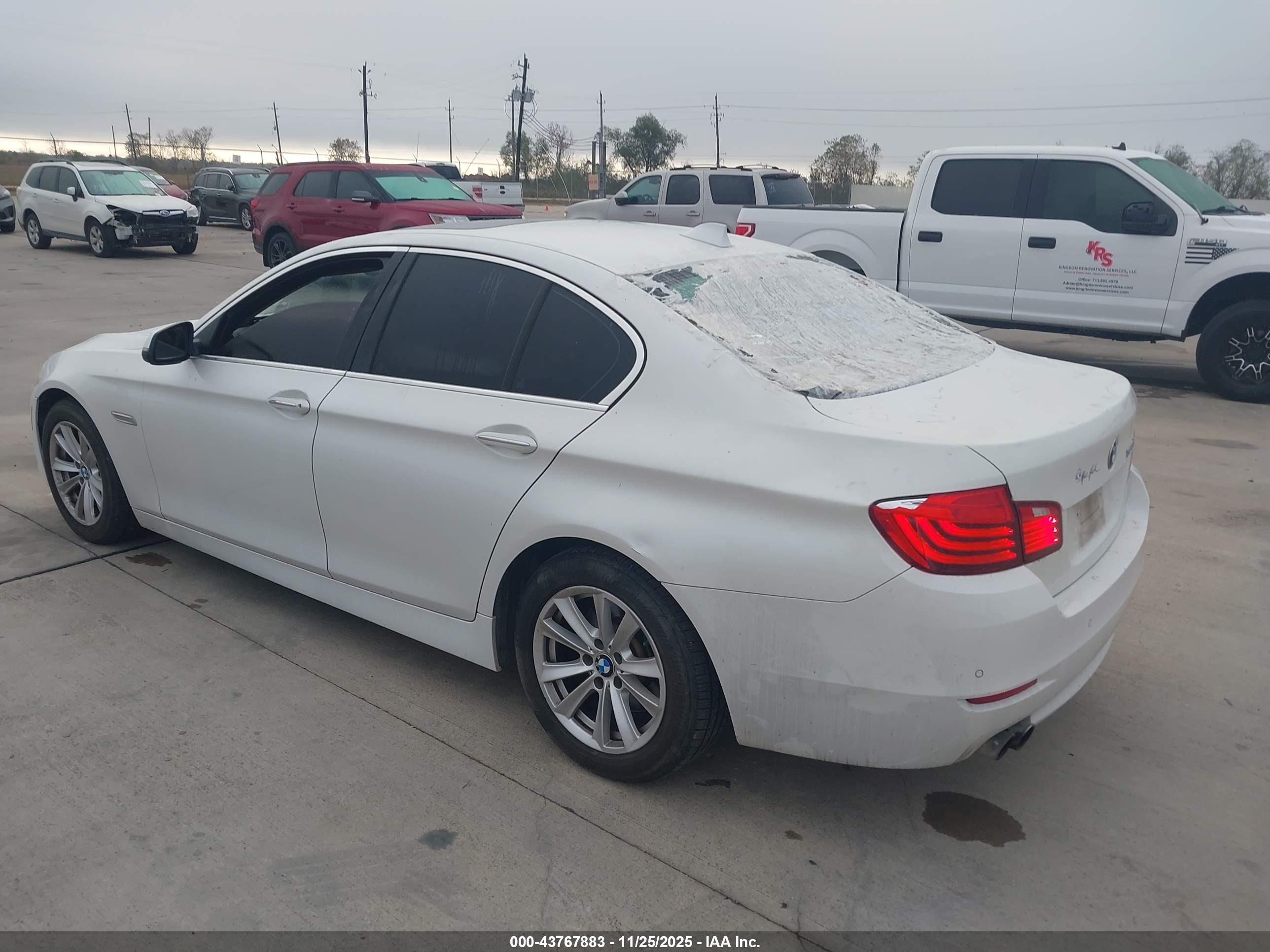 BMW 528I image 3