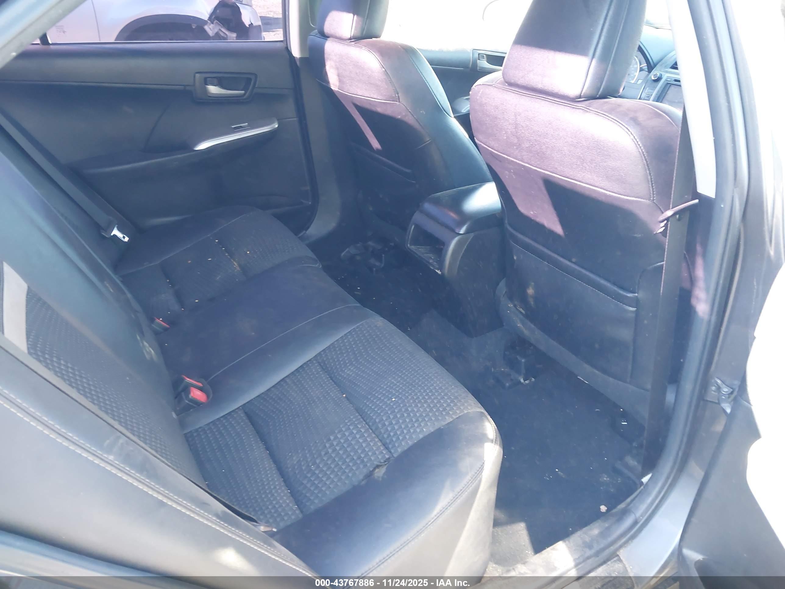 TOYOTA CAMRY image 8