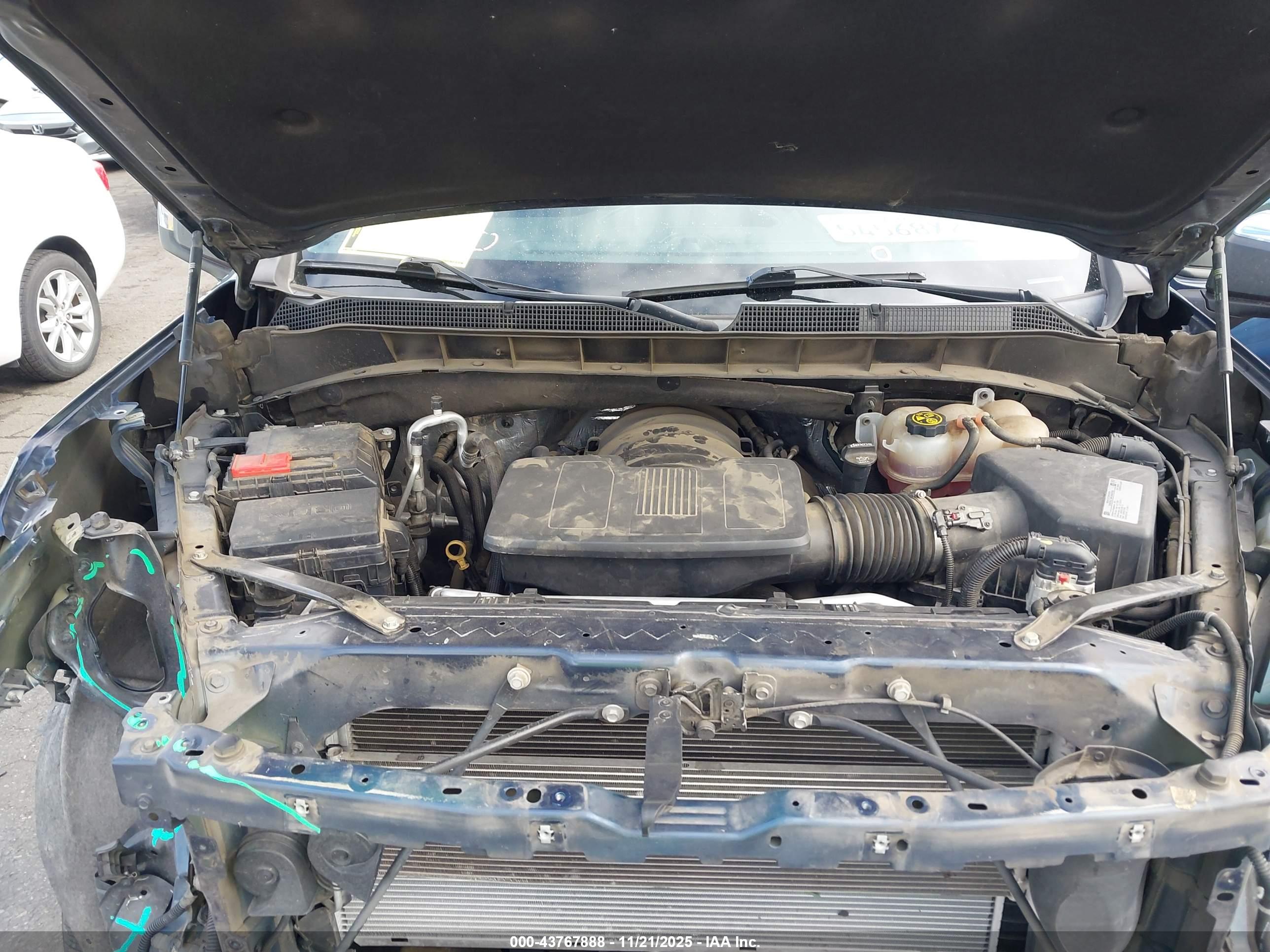 CHEVROLET SILVERADO image 10