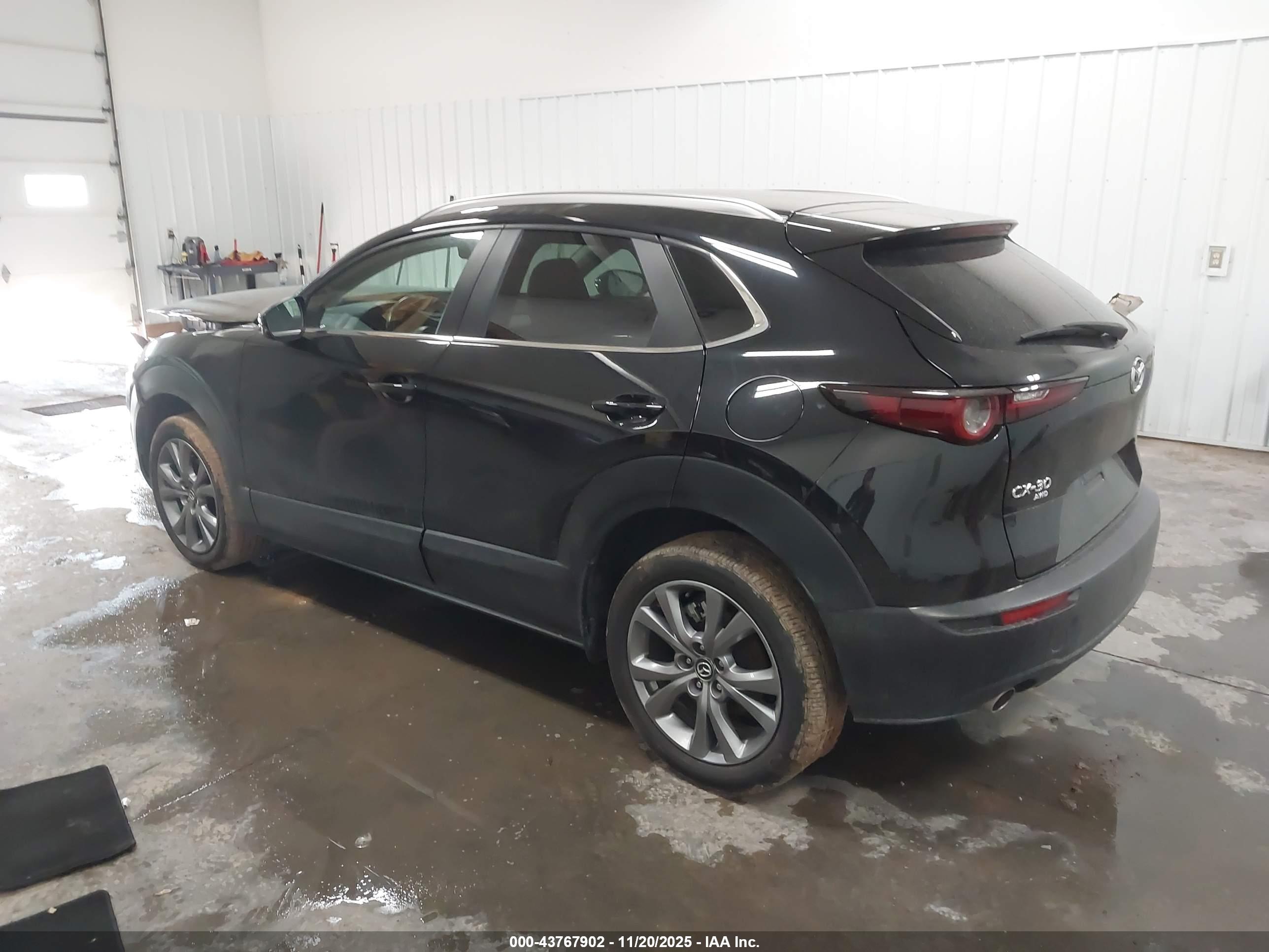 MAZDA CX-30 image 3