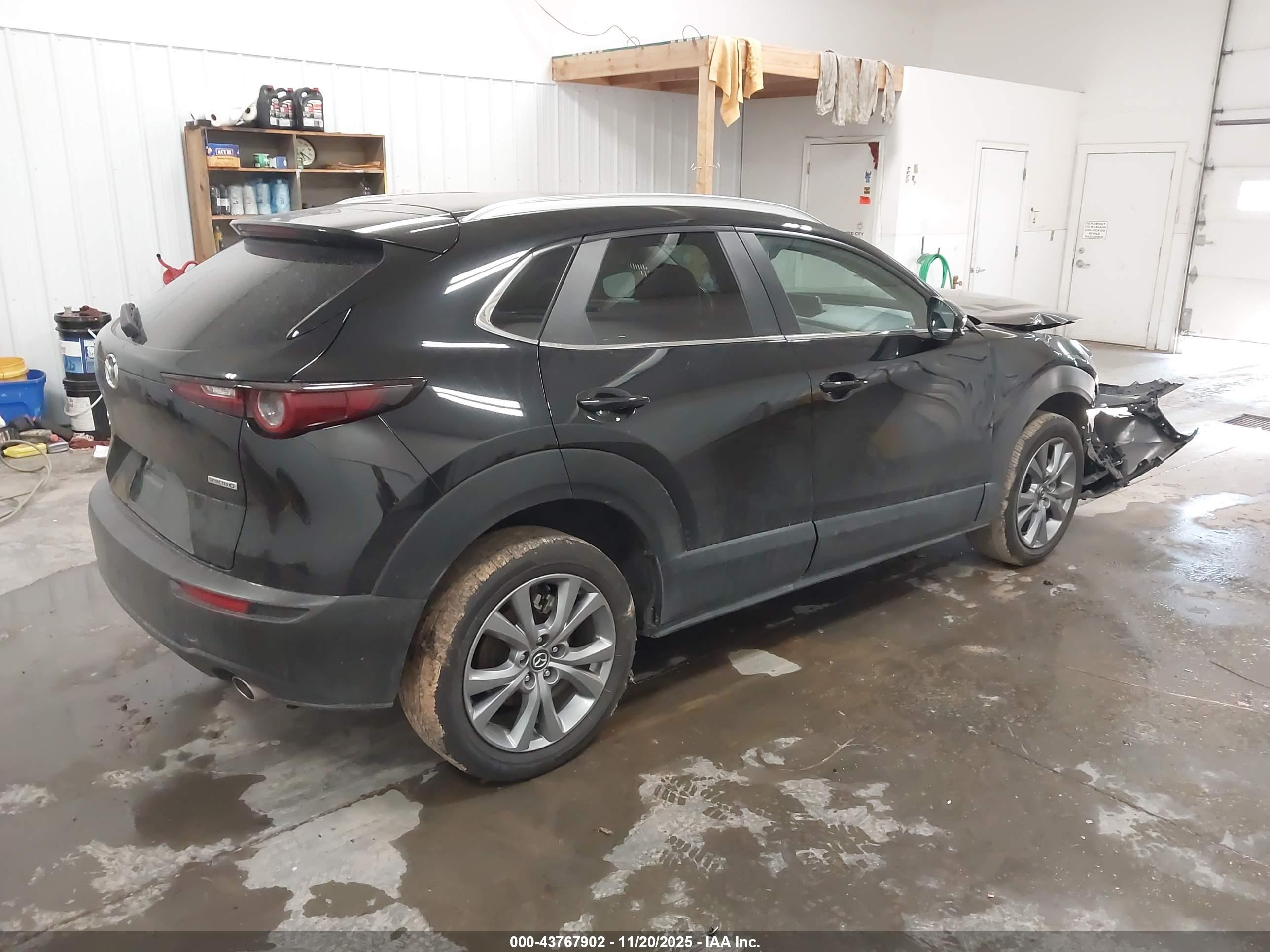 MAZDA CX-30 image 4
