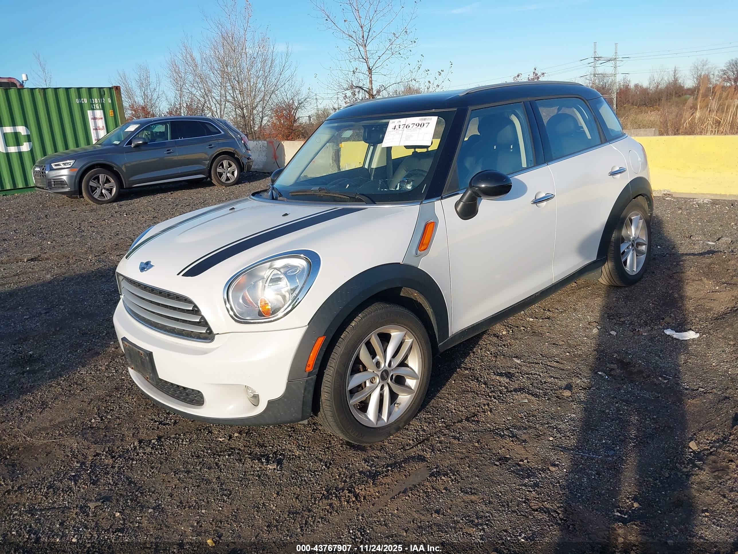 MINI COUNTRYMAN image 2