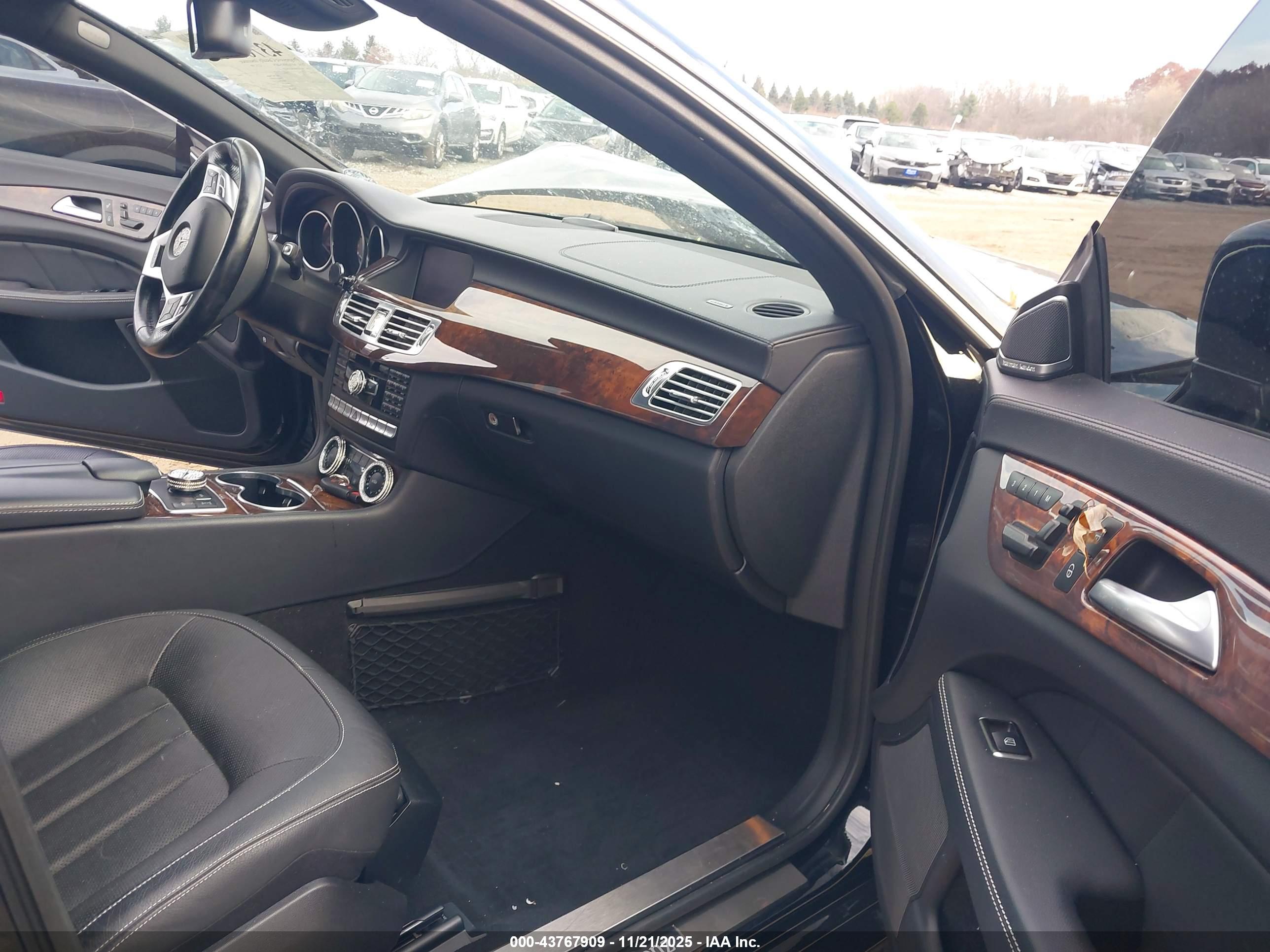 MERCEDES-BENZ CLS image 5