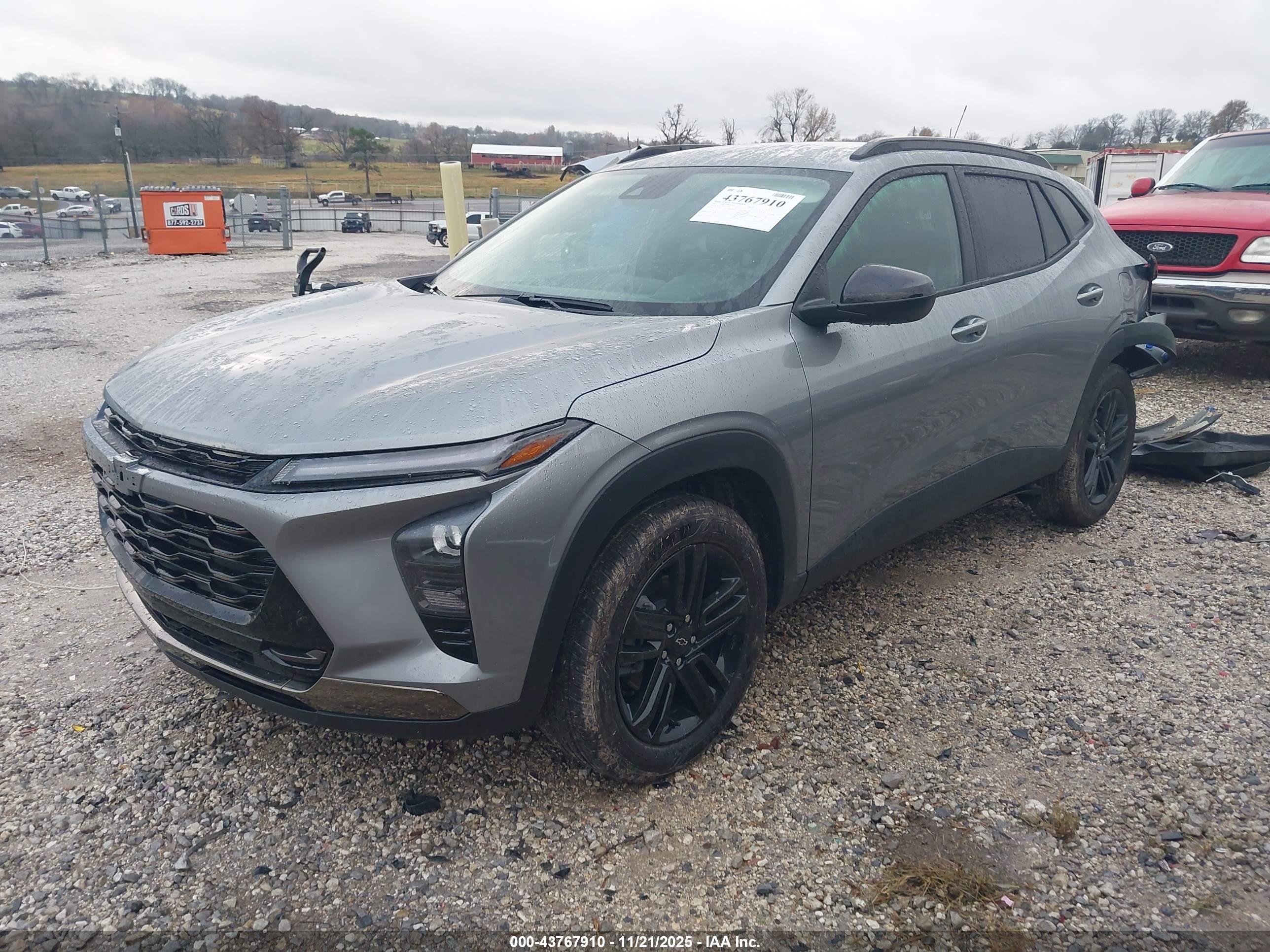 CHEVROLET TRAX image 2