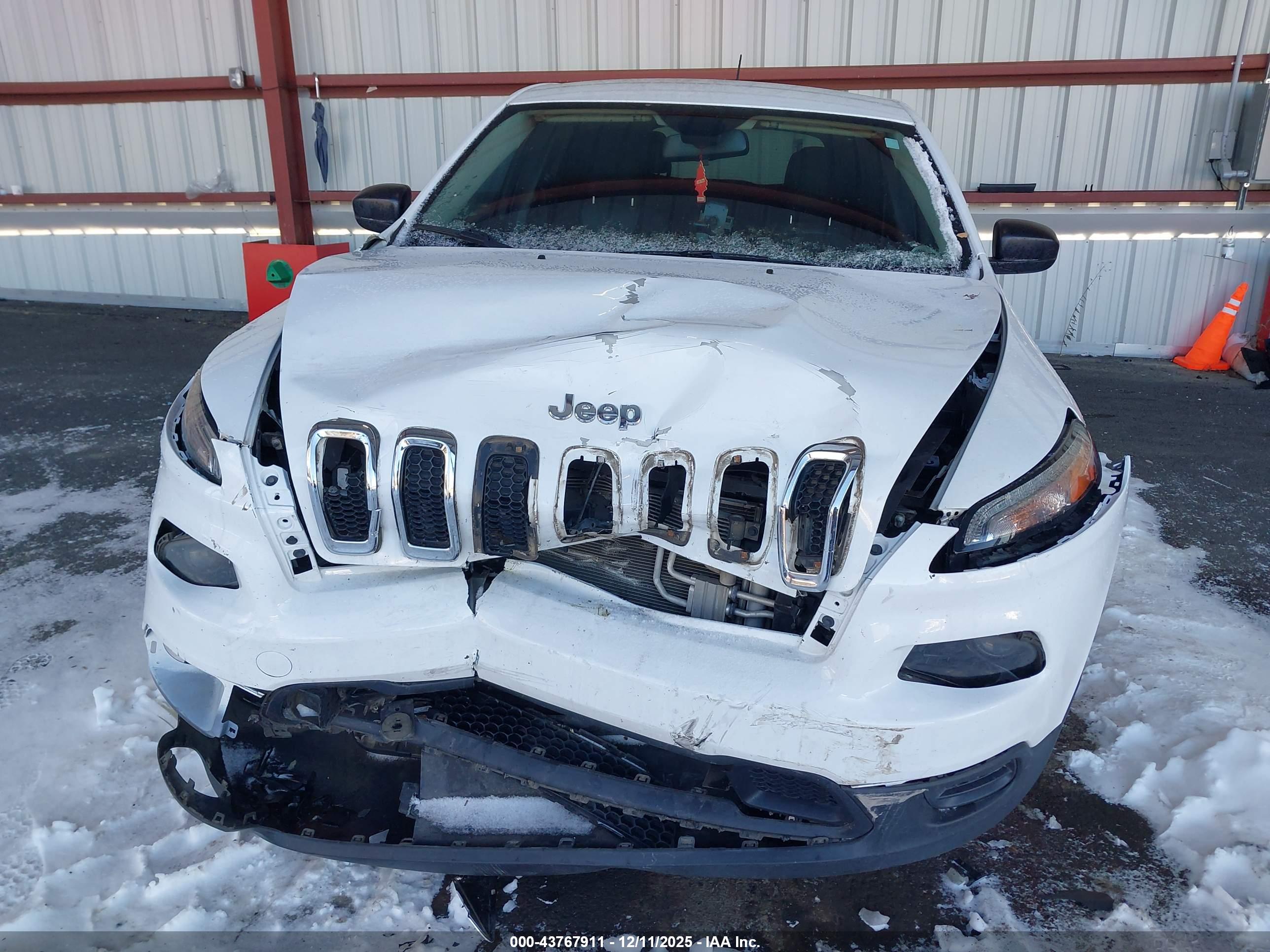 JEEP CHEROKEE image 6