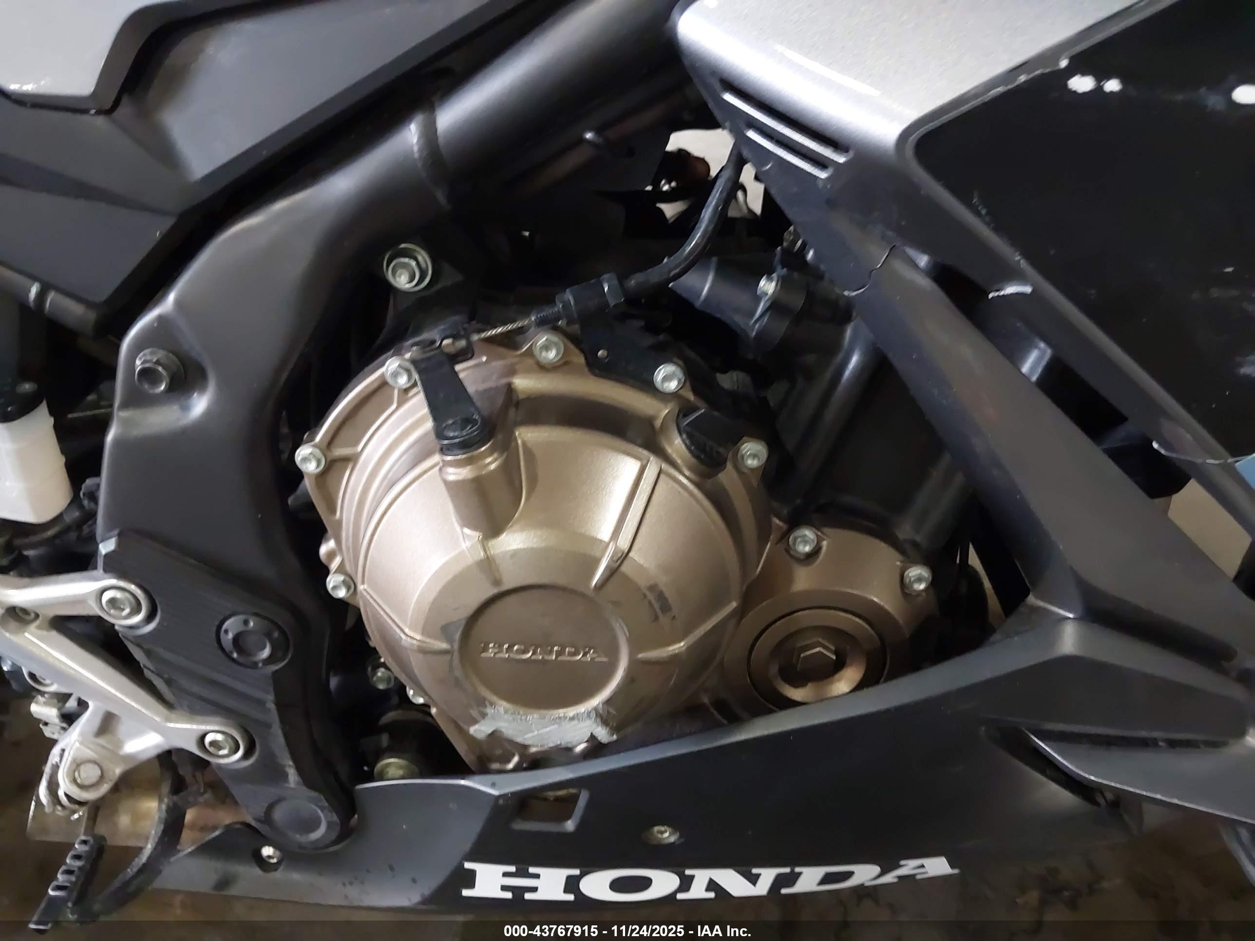 HONDA CBR500 image 8