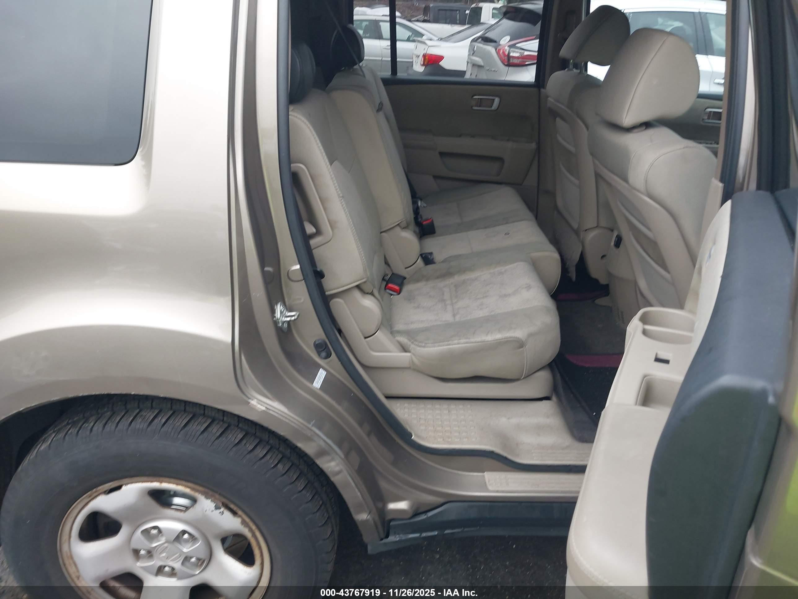 HONDA PILOT image 8