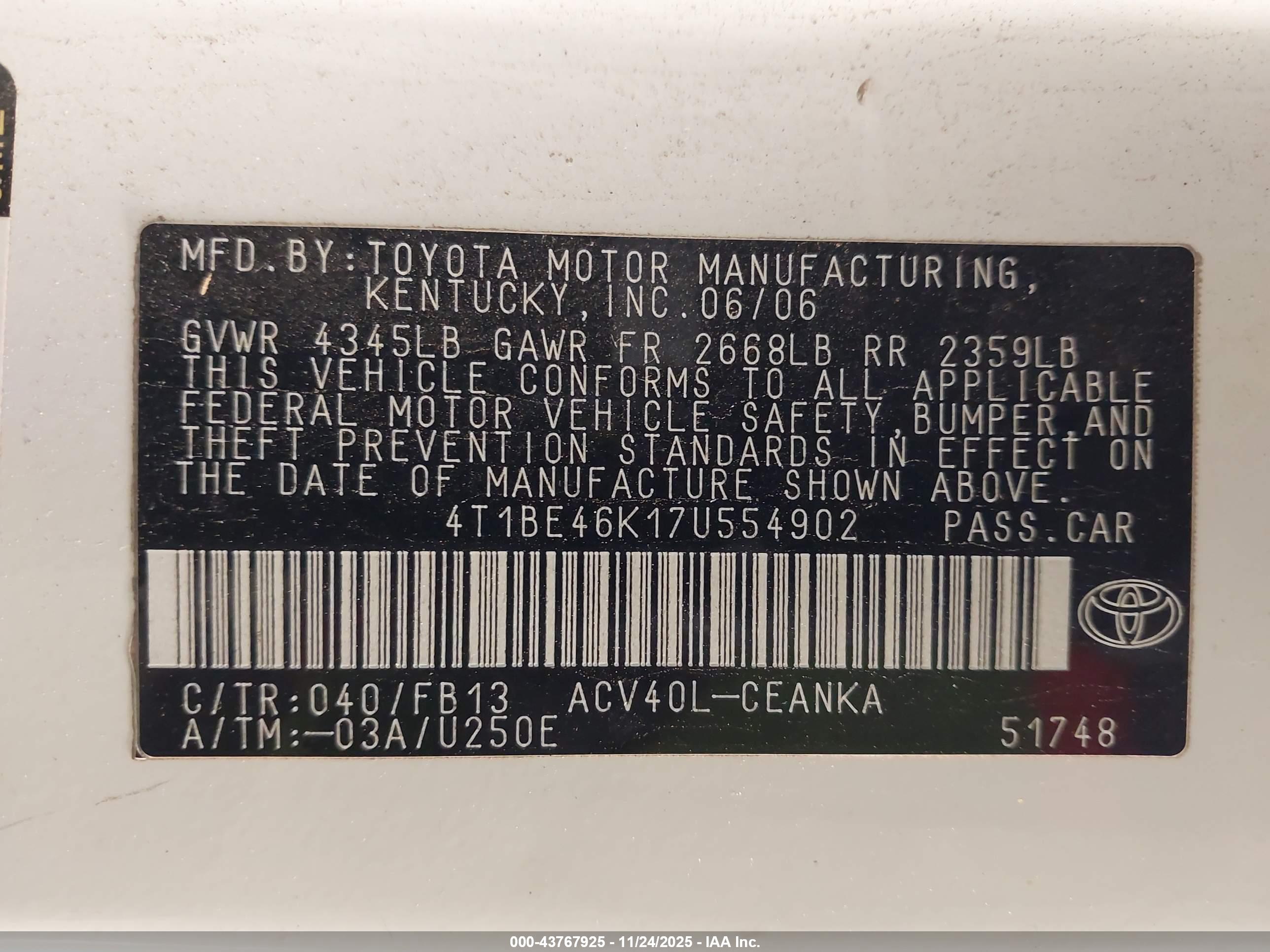 TOYOTA CAMRY image 9