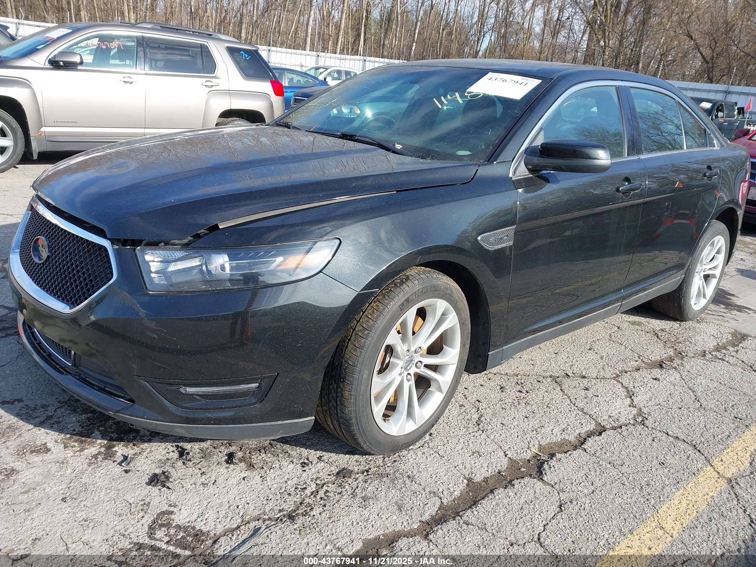 FORD TAURUS image 2