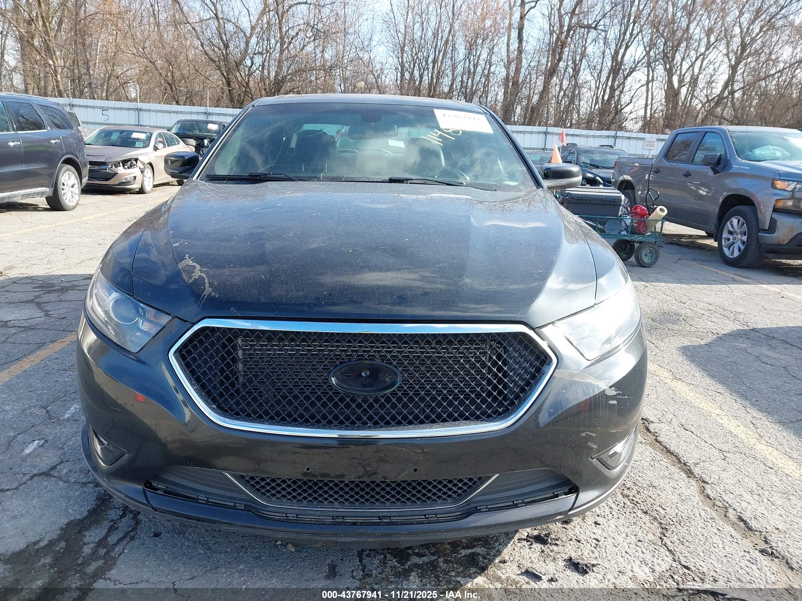 FORD TAURUS image 6
