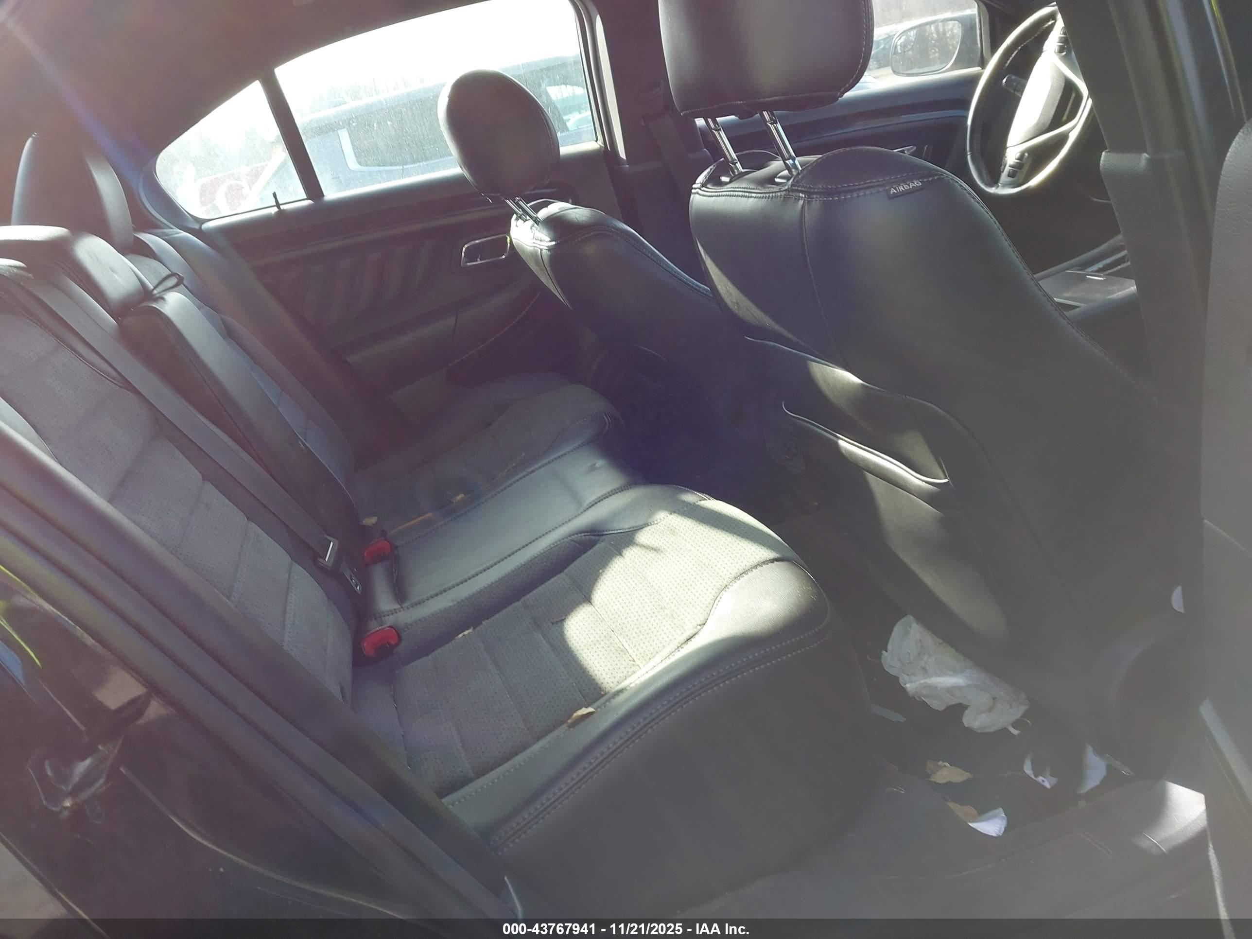 FORD TAURUS image 8