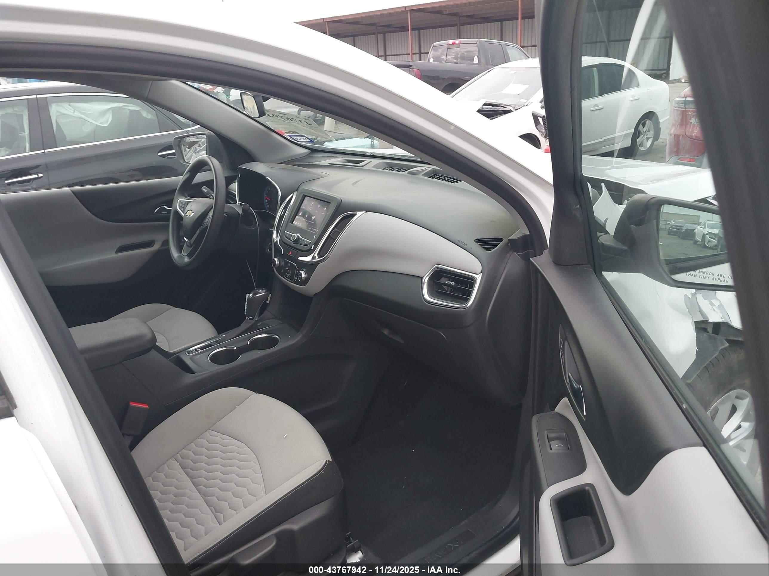 CHEVROLET EQUINOX image 5