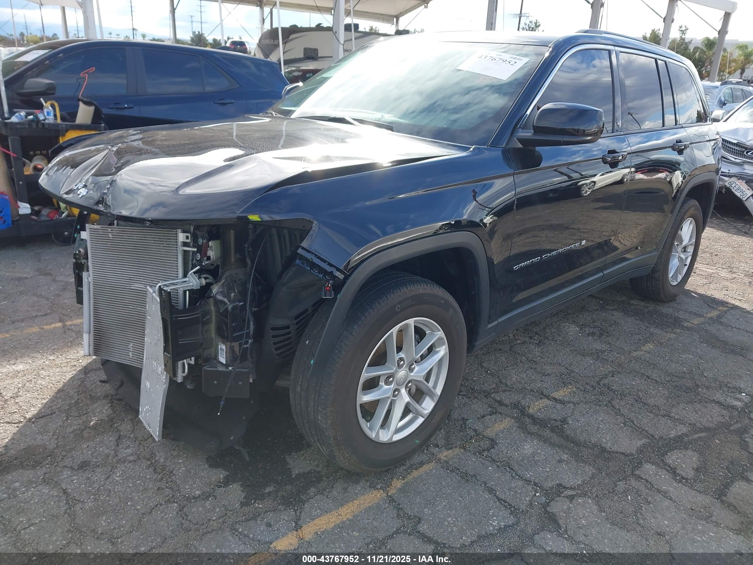 JEEP GRAND image 2