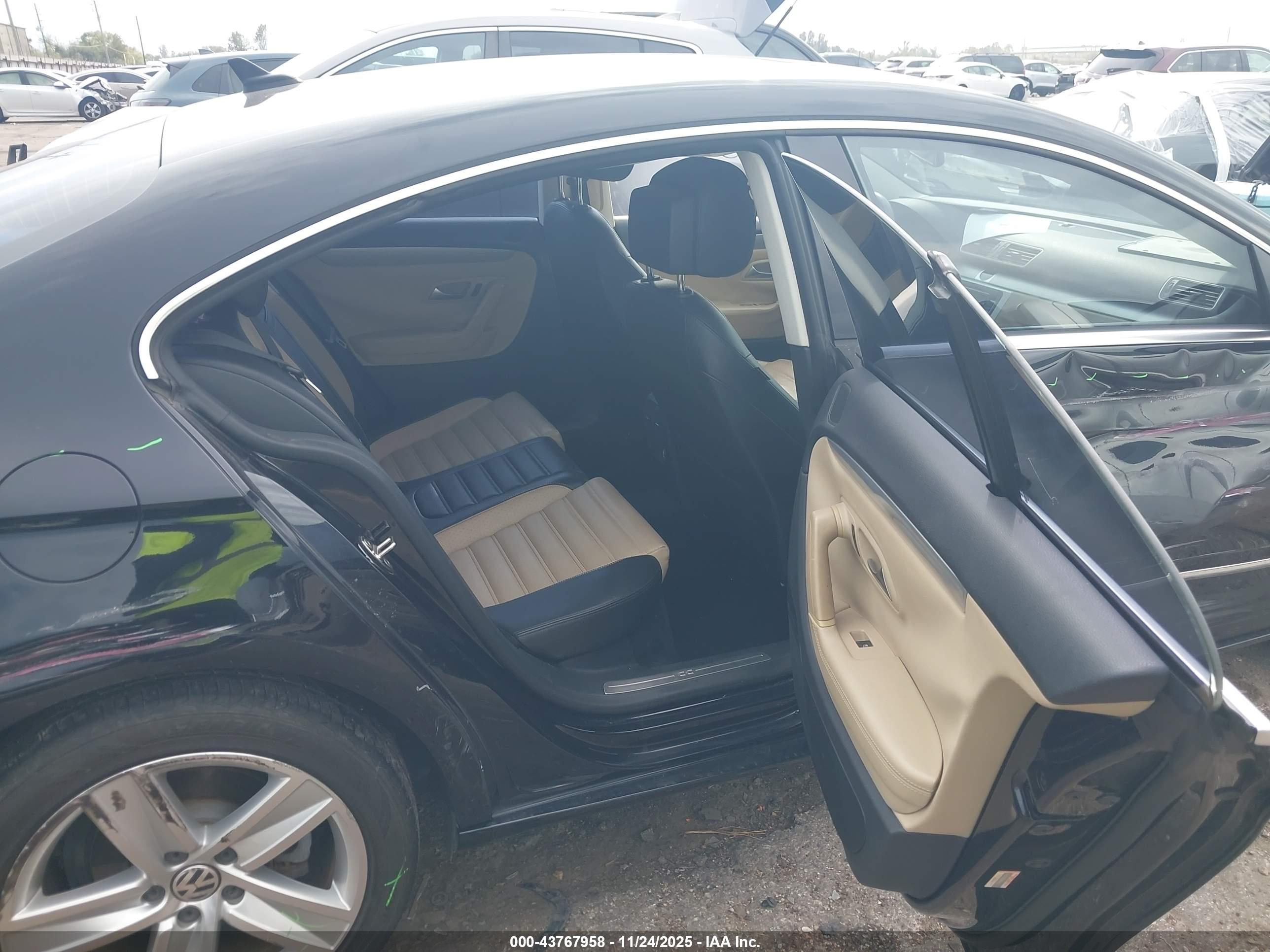 VOLKSWAGEN CC image 8
