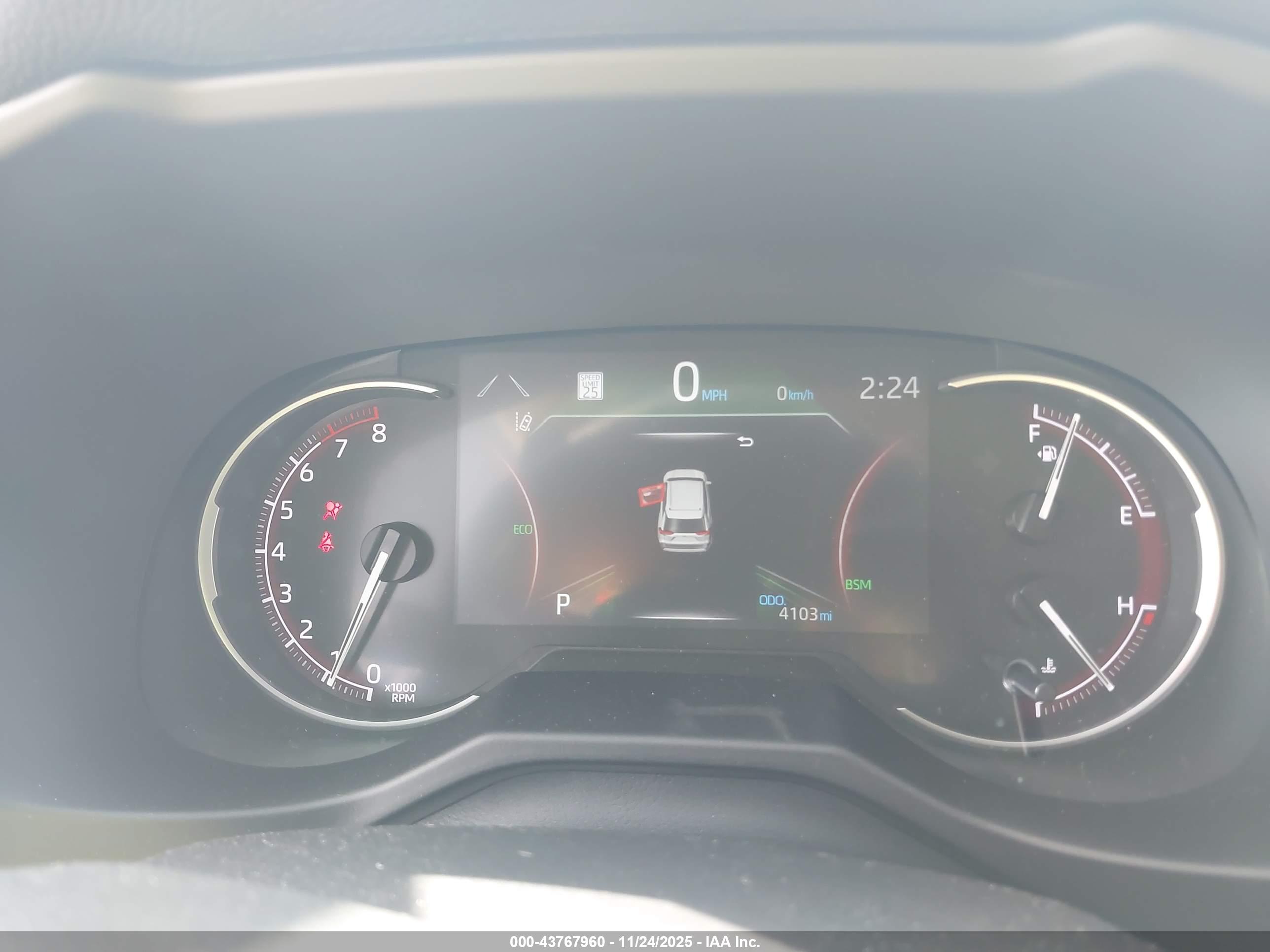 TOYOTA RAV4 image 7