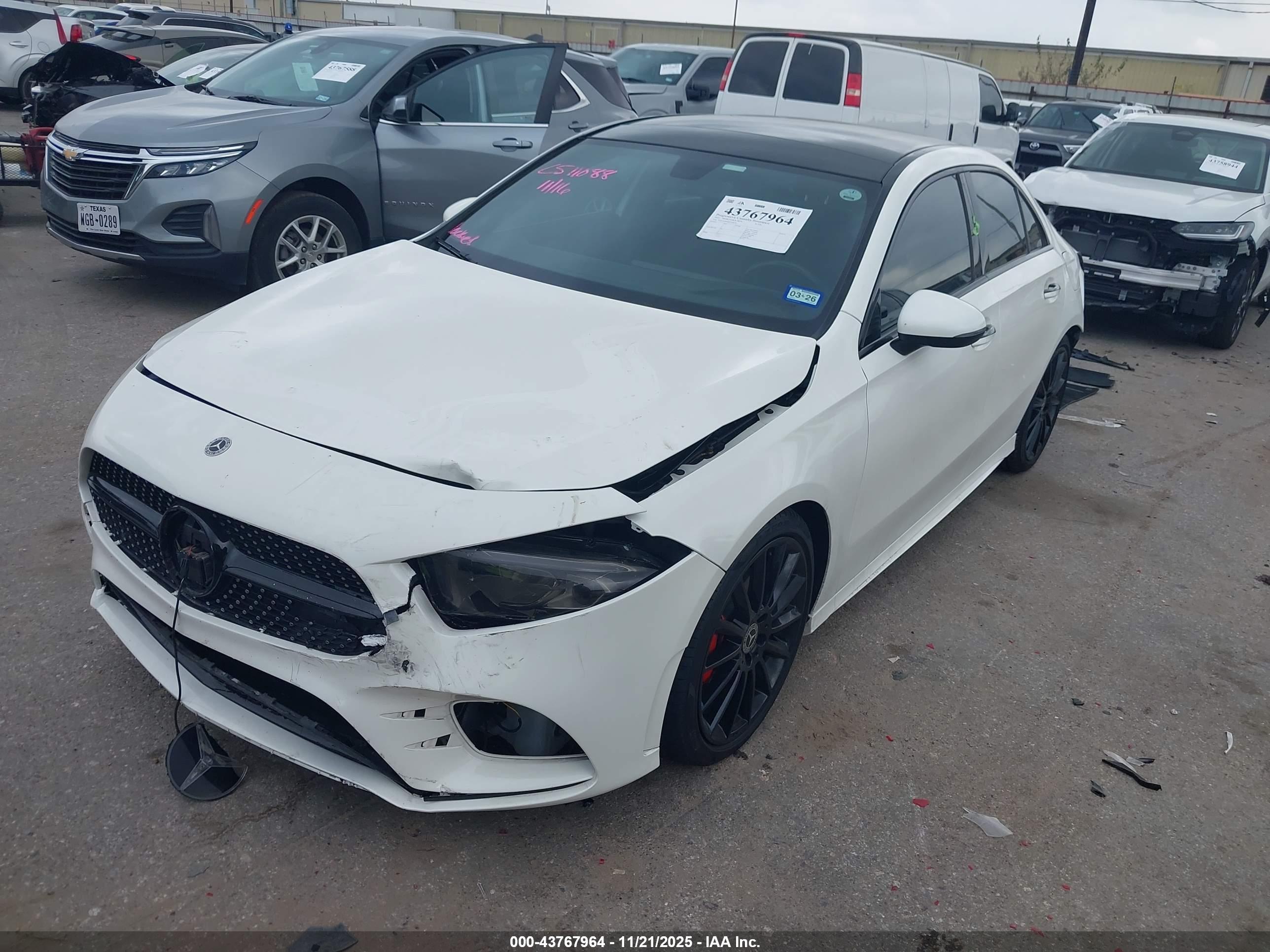 MERCEDES-BENZ A image 2