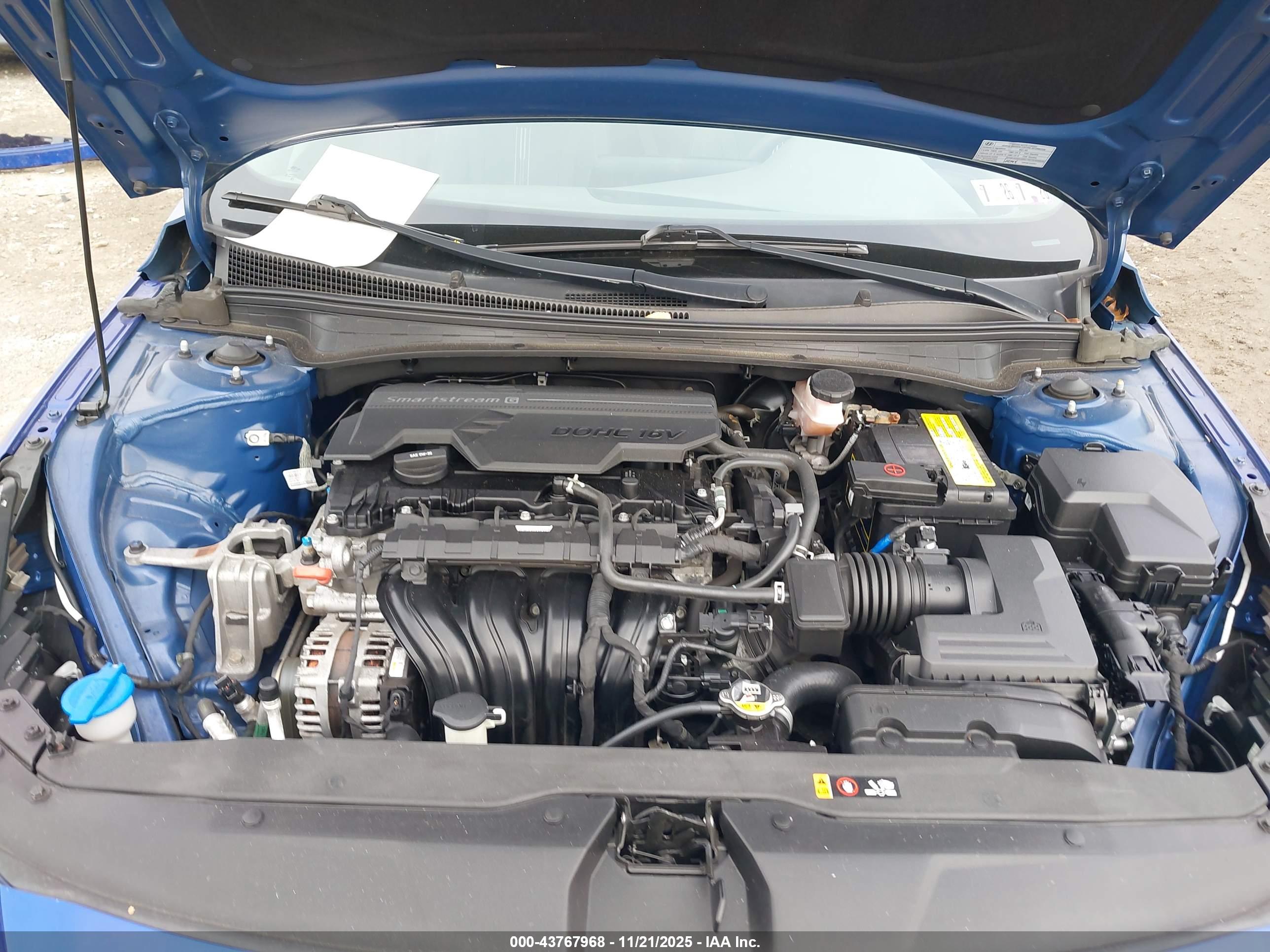 HYUNDAI ELANTRA image 10