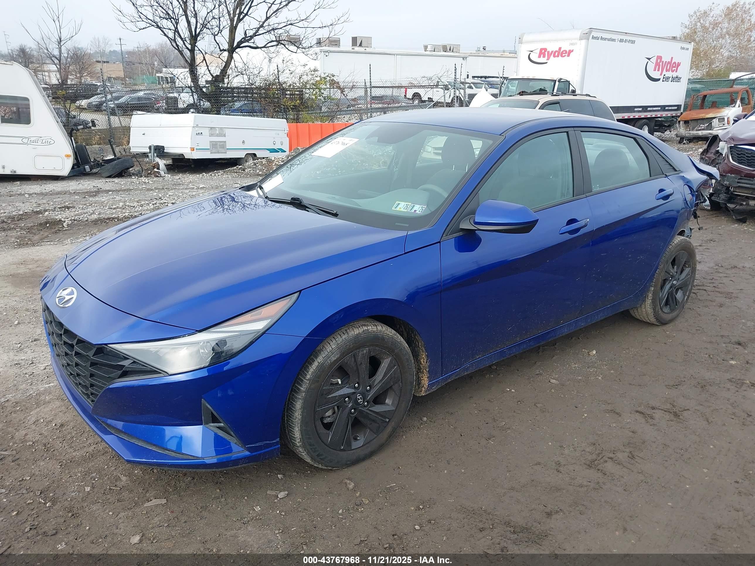 HYUNDAI ELANTRA image 2