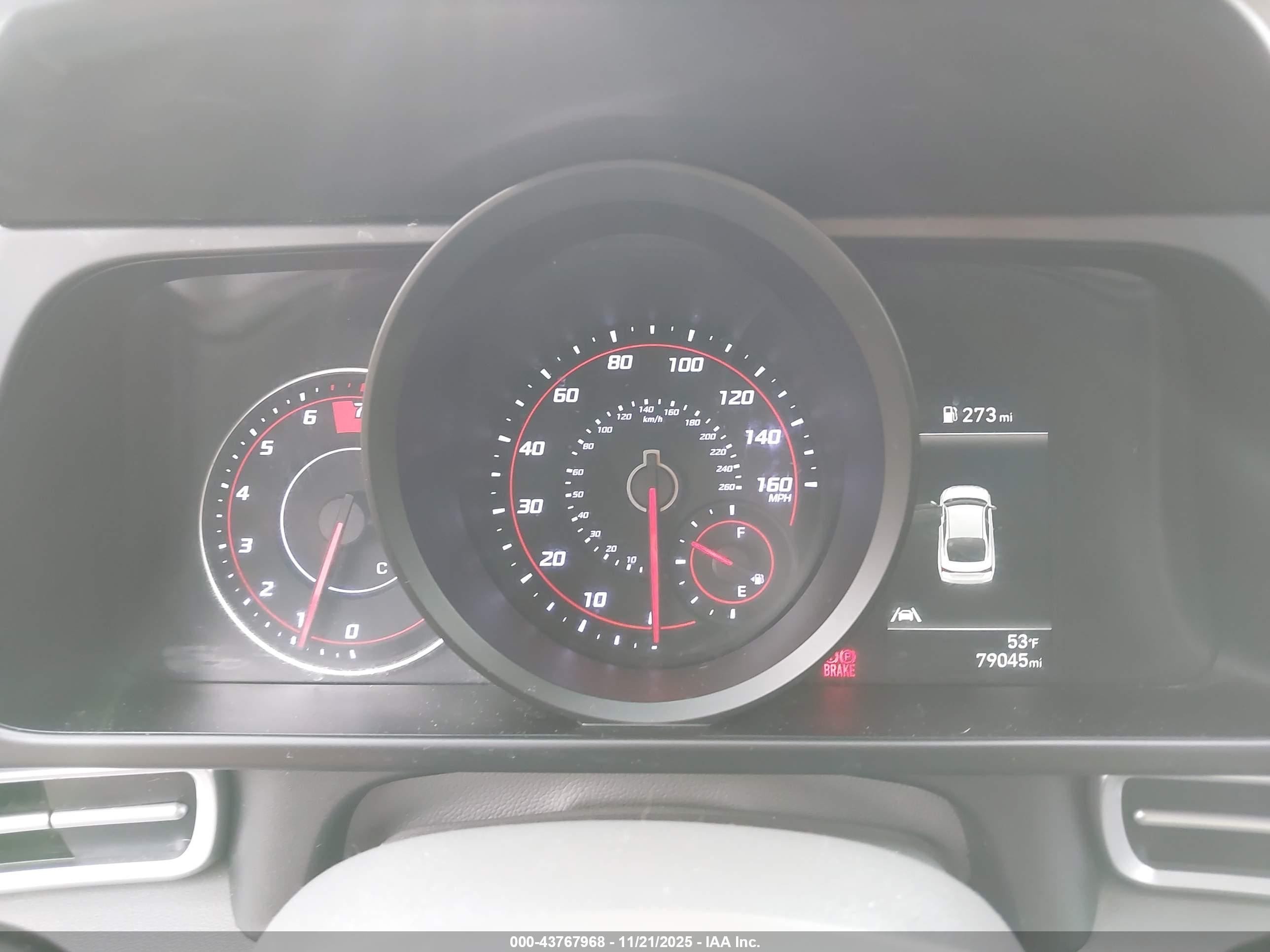 HYUNDAI ELANTRA image 7