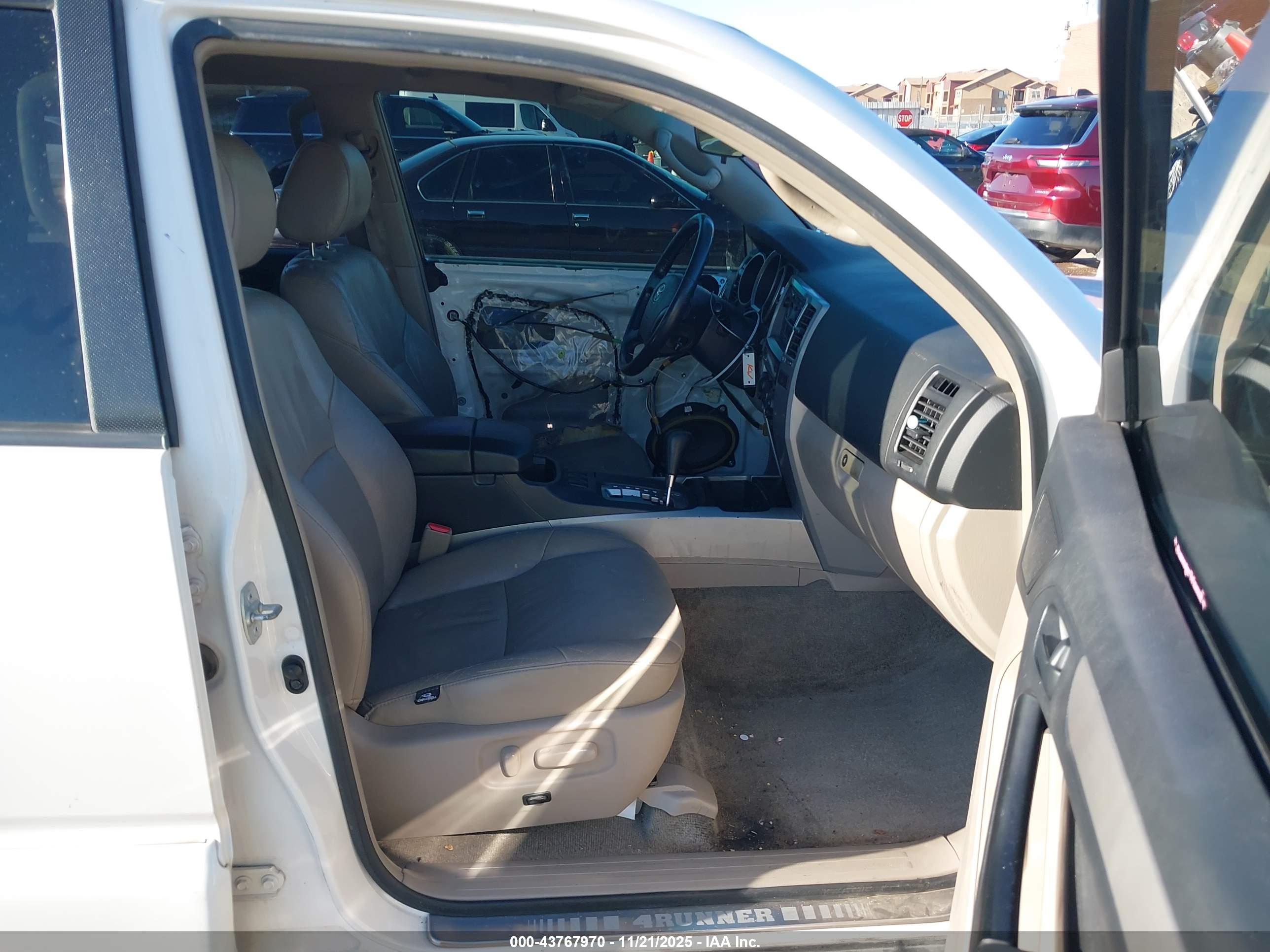 TOYOTA 4RUNNER image 5