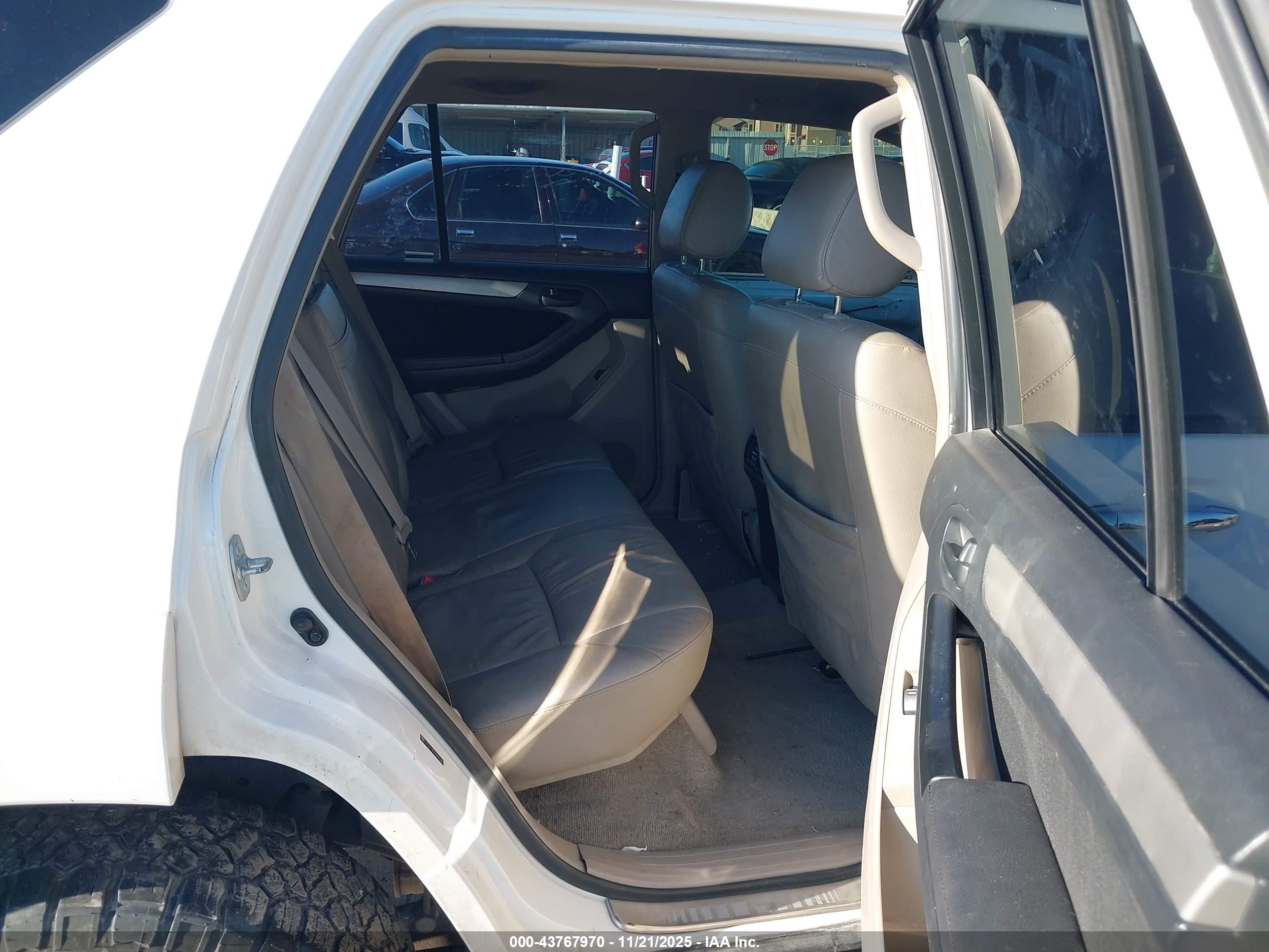 TOYOTA 4RUNNER image 8
