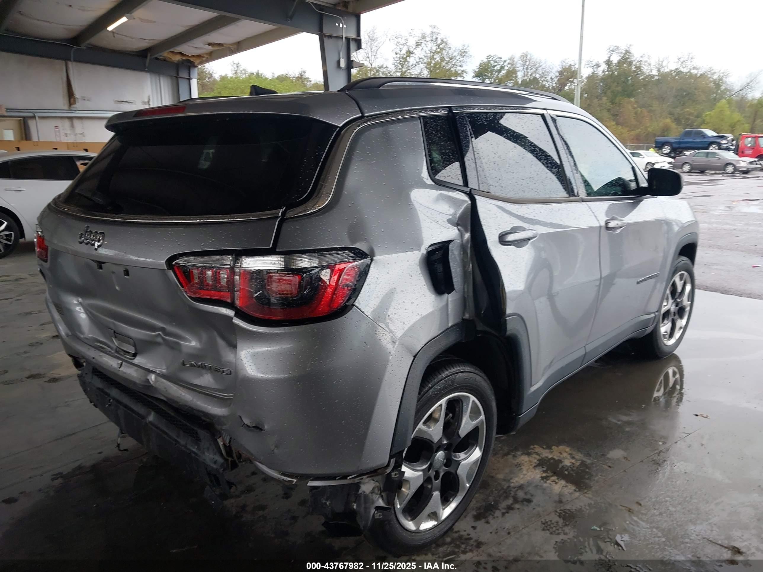 JEEP COMPASS image 4