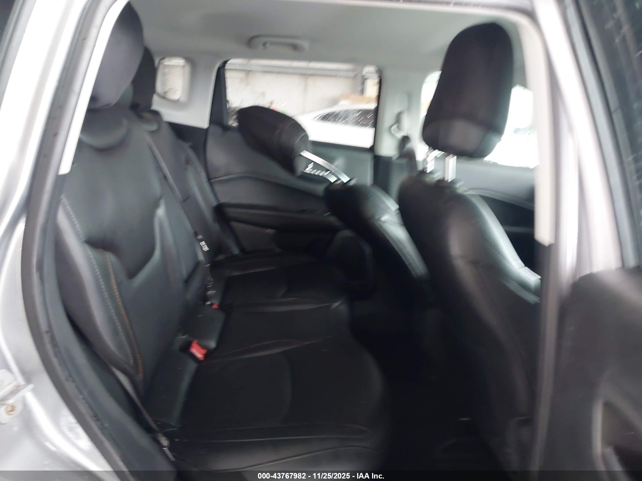 JEEP COMPASS image 8