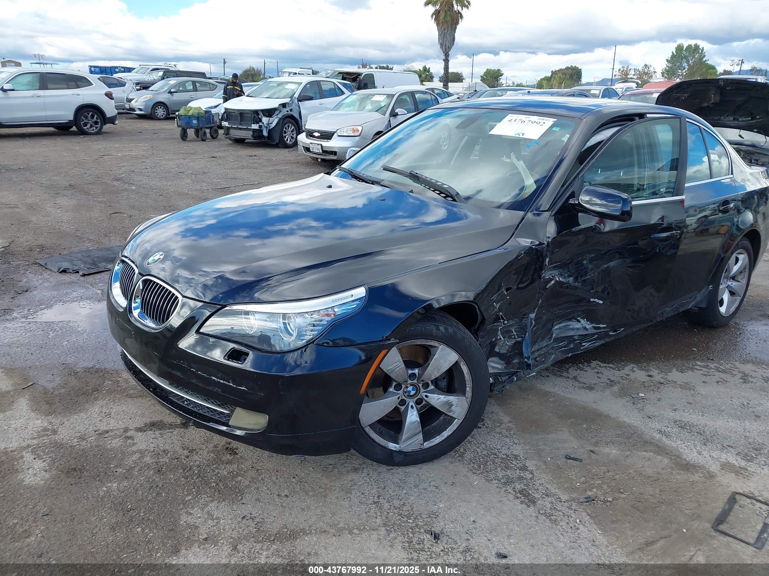 BMW 528I image 2