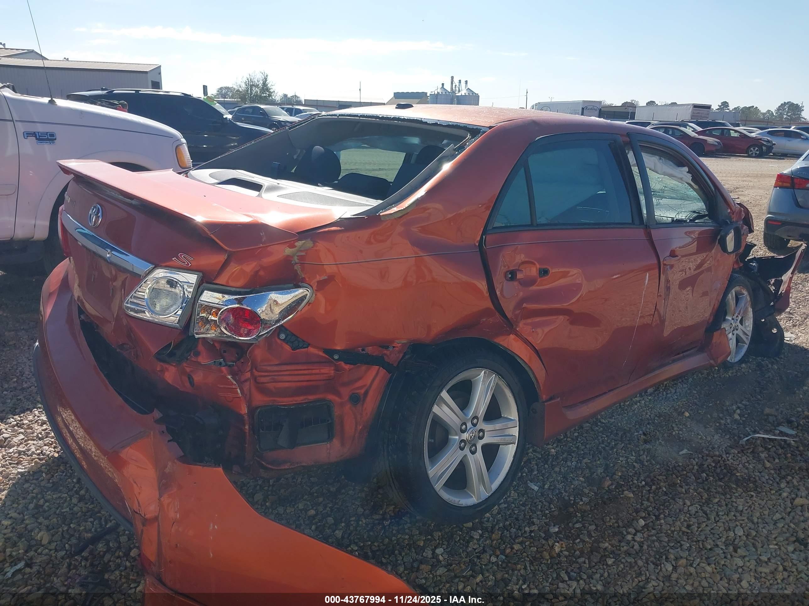 TOYOTA COROLLA image 4