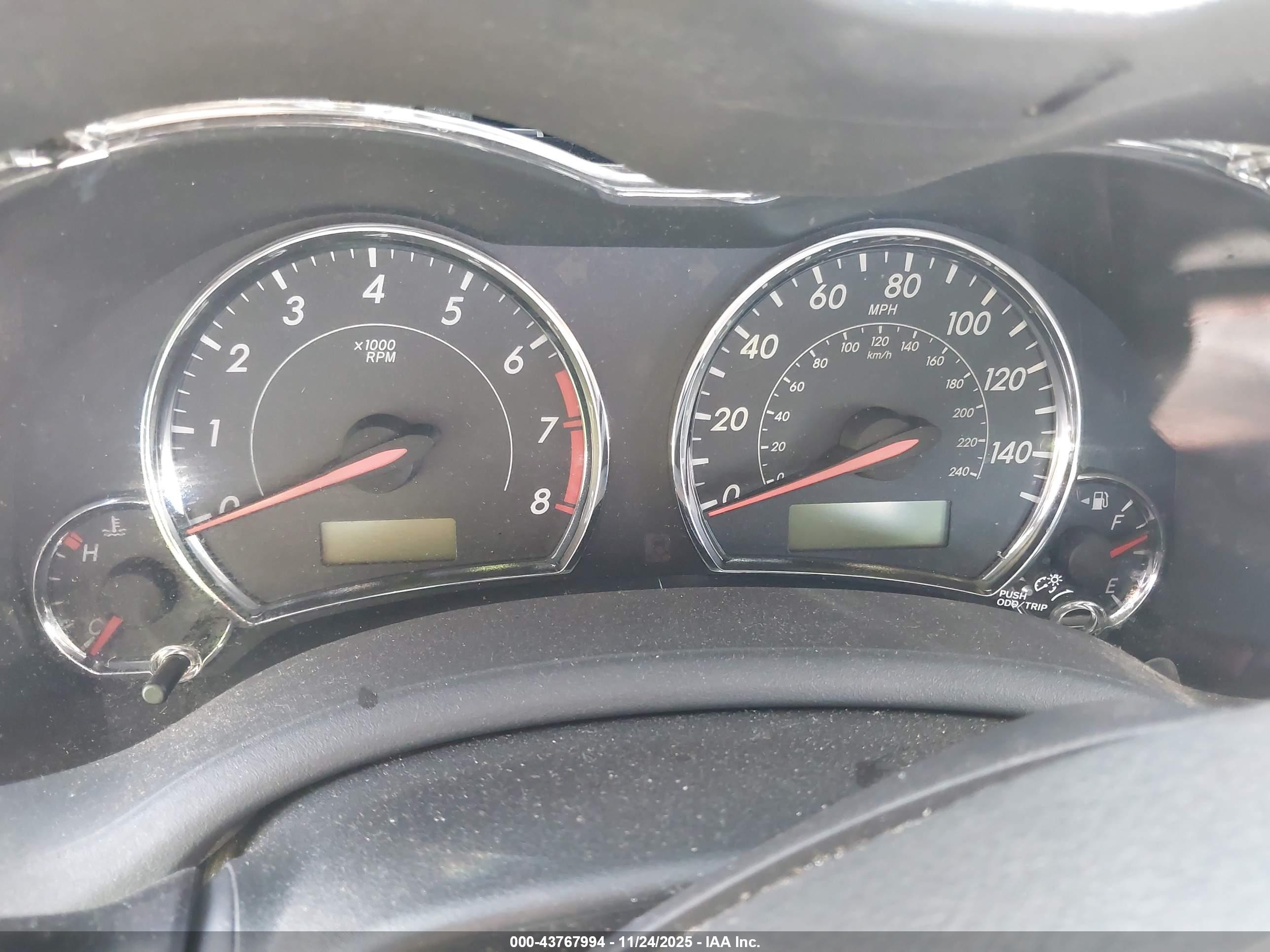 TOYOTA COROLLA image 7