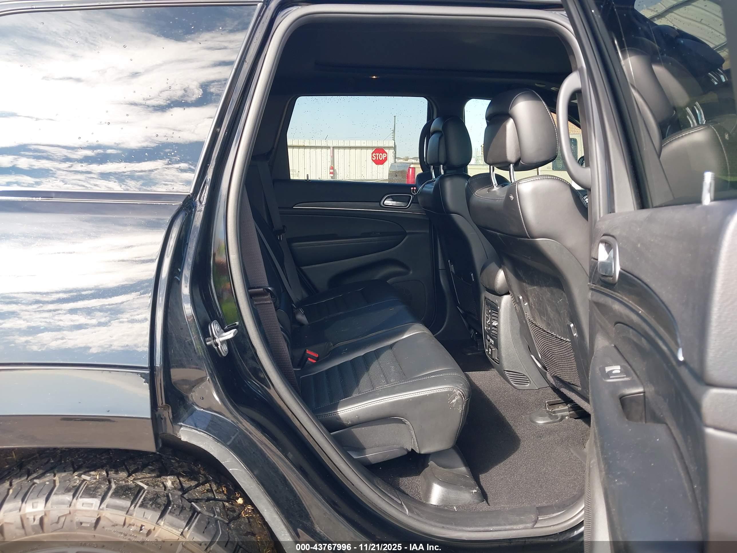 JEEP GRAND image 8