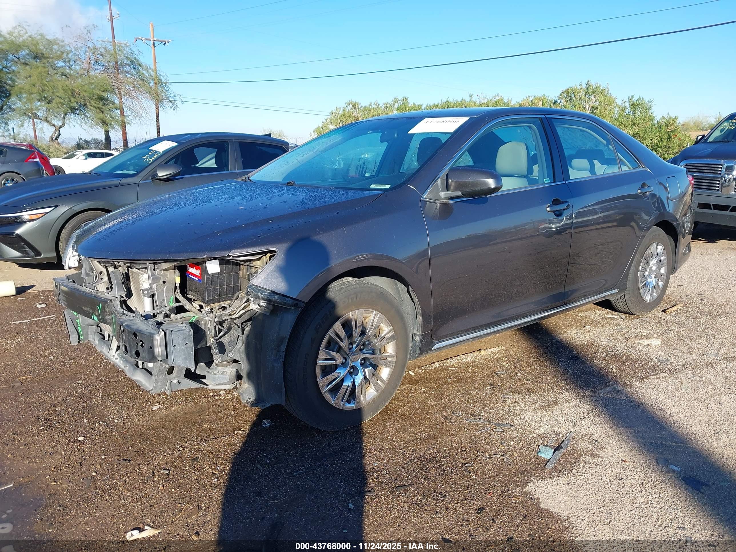 TOYOTA CAMRY image 2