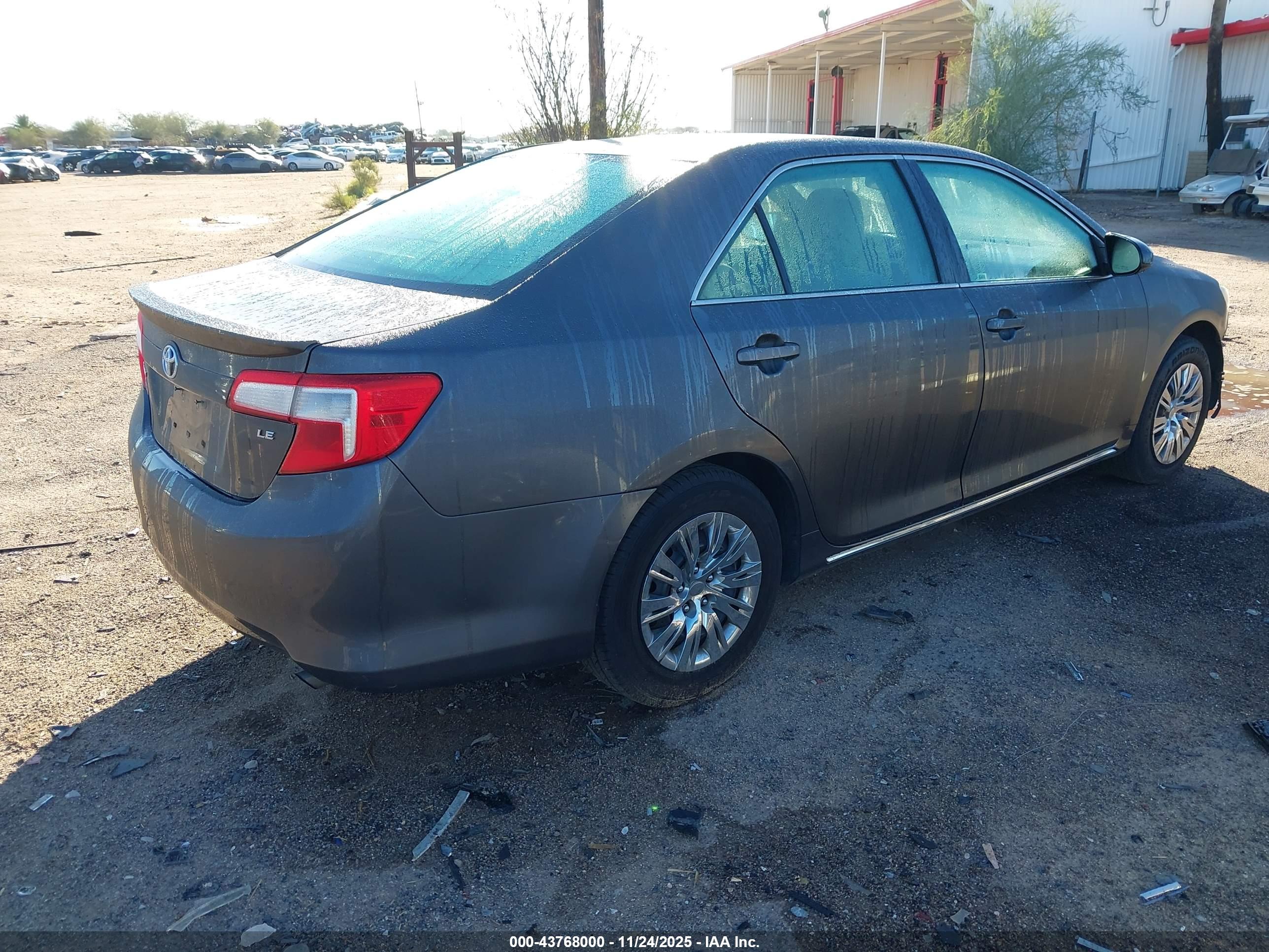 TOYOTA CAMRY image 4